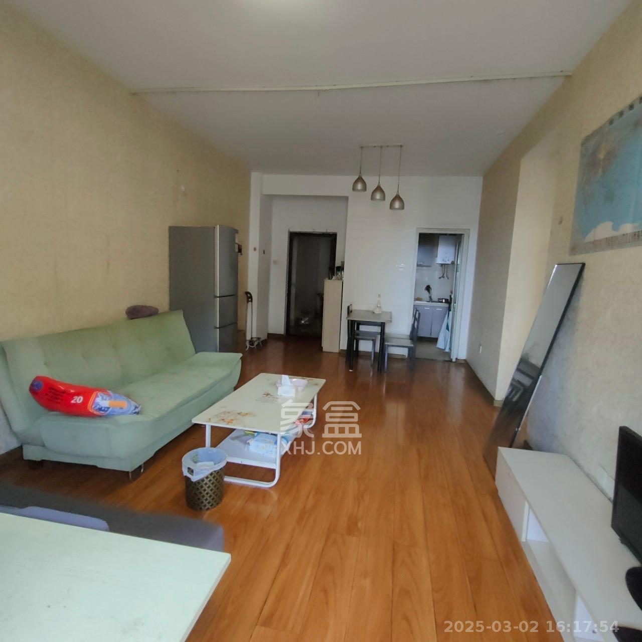 康斯丹郡(融程领秀佳园) 3室1厅1卫 1900.0元/月 康斯丹郡(融程领秀佳园) 3室1厅1卫 1900.0元/月室内图