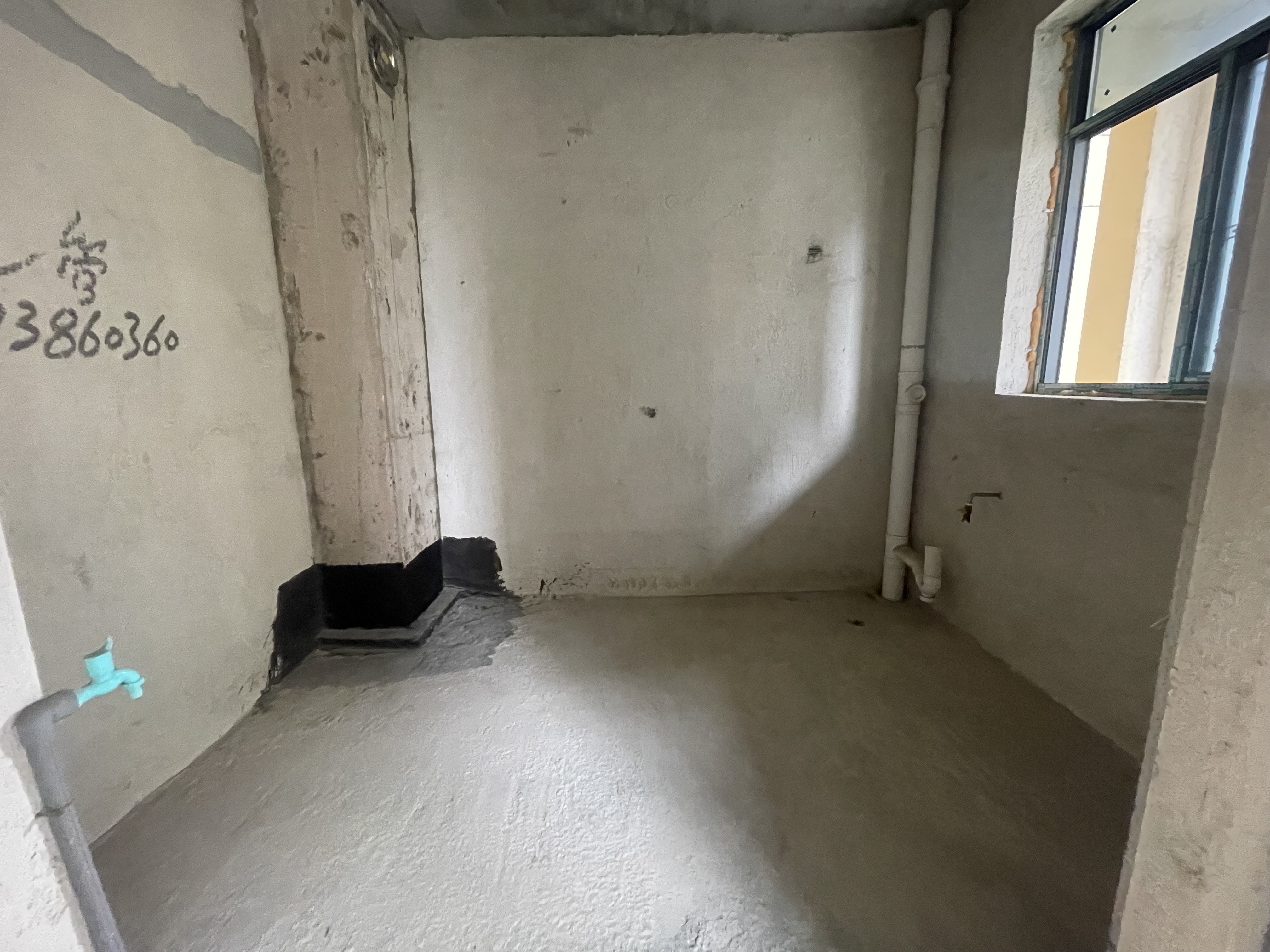 鹏泰天麓 4室2厅2卫 89.8万 鹏泰天麓 4室2厅2卫 89.8万客厅