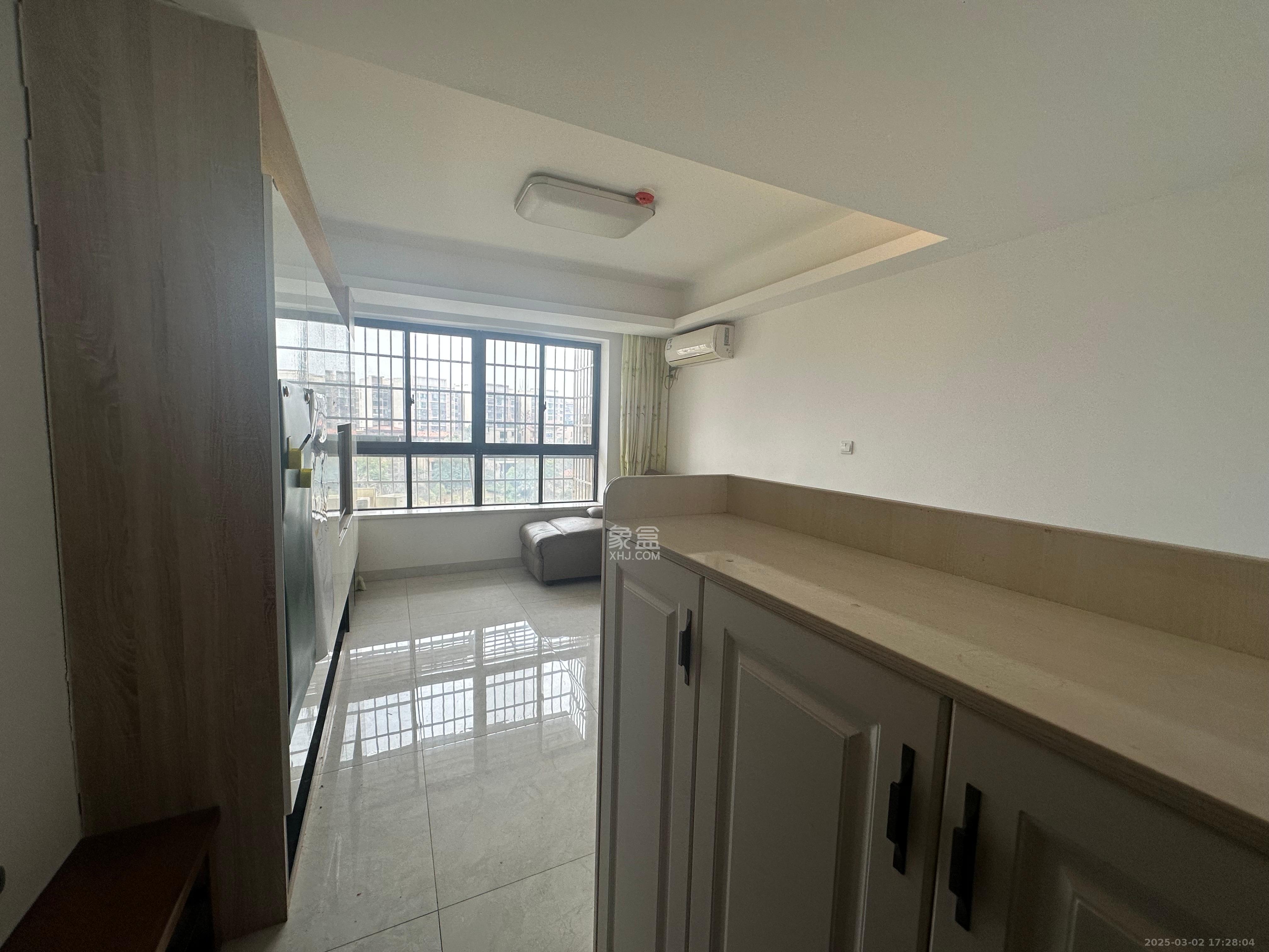 橘郡礼顿山  2室2厅1卫    1700.0元/月 橘郡礼顿山  2室2厅1卫    1700.0元/月室内图