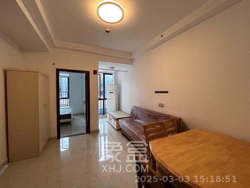 荣悦台  1室1厅1卫   2100.00元/月室内图1