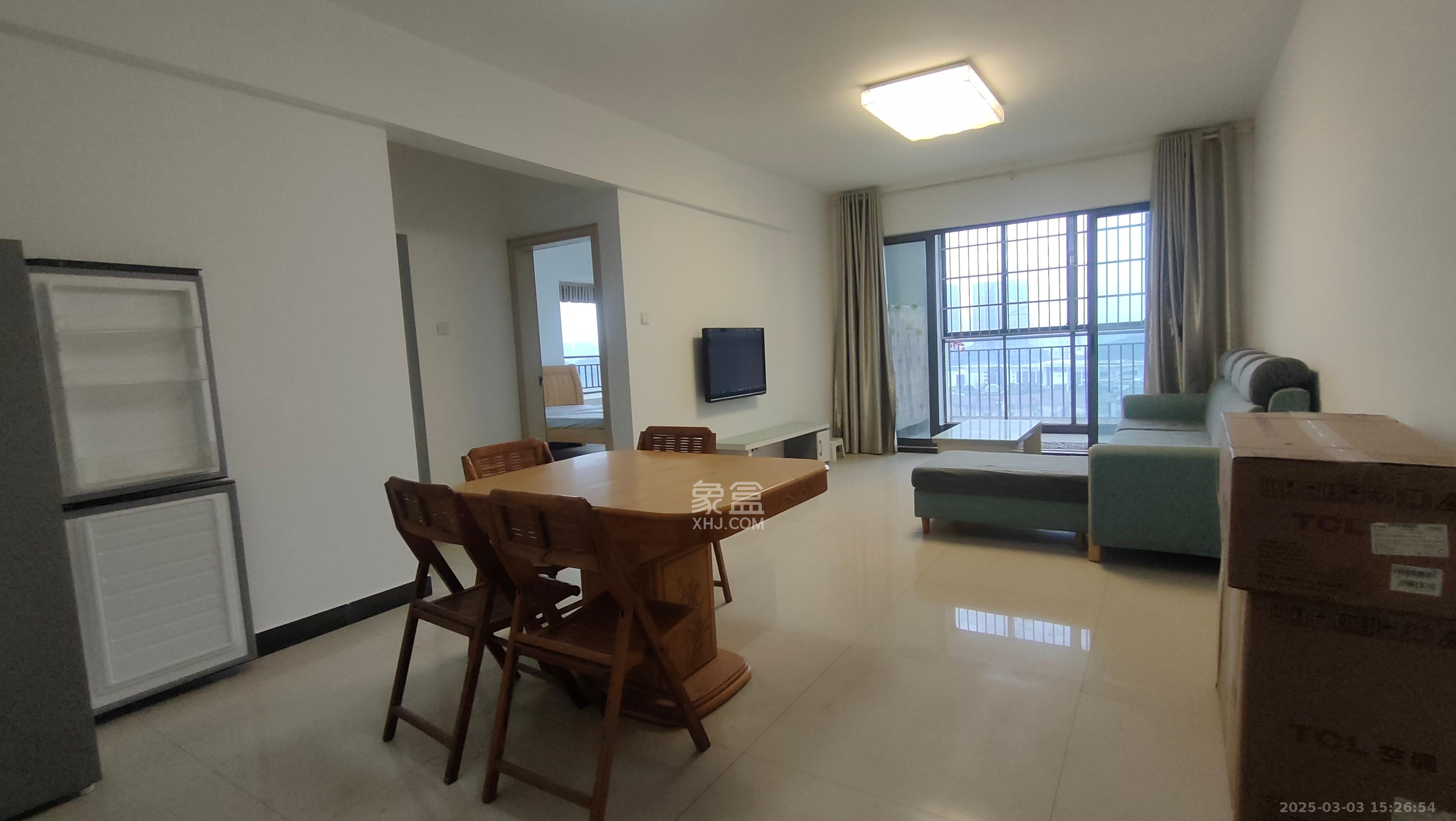 卓越蔚蓝海岸二期 2室2厅1卫 2000.0元/月 卓越蔚蓝海岸二期 2室2厅1卫 2000.0元/月室内图