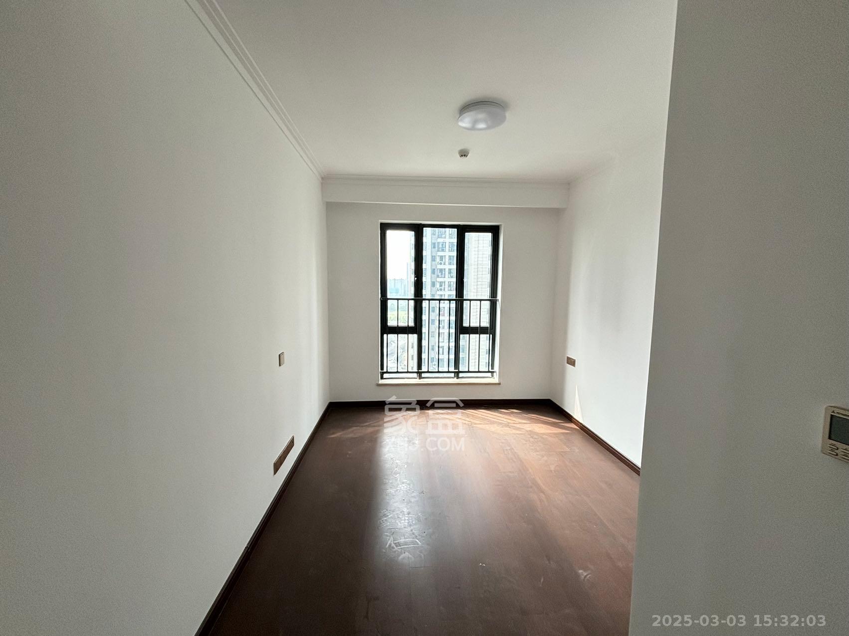 绿地长沙城际空间站(绿地新里佳苑)  5室2厅2卫    5000.0元/月 绿地长沙城际空间站(绿地新里佳苑)  5室2厅2卫    5000.0元/月室内图