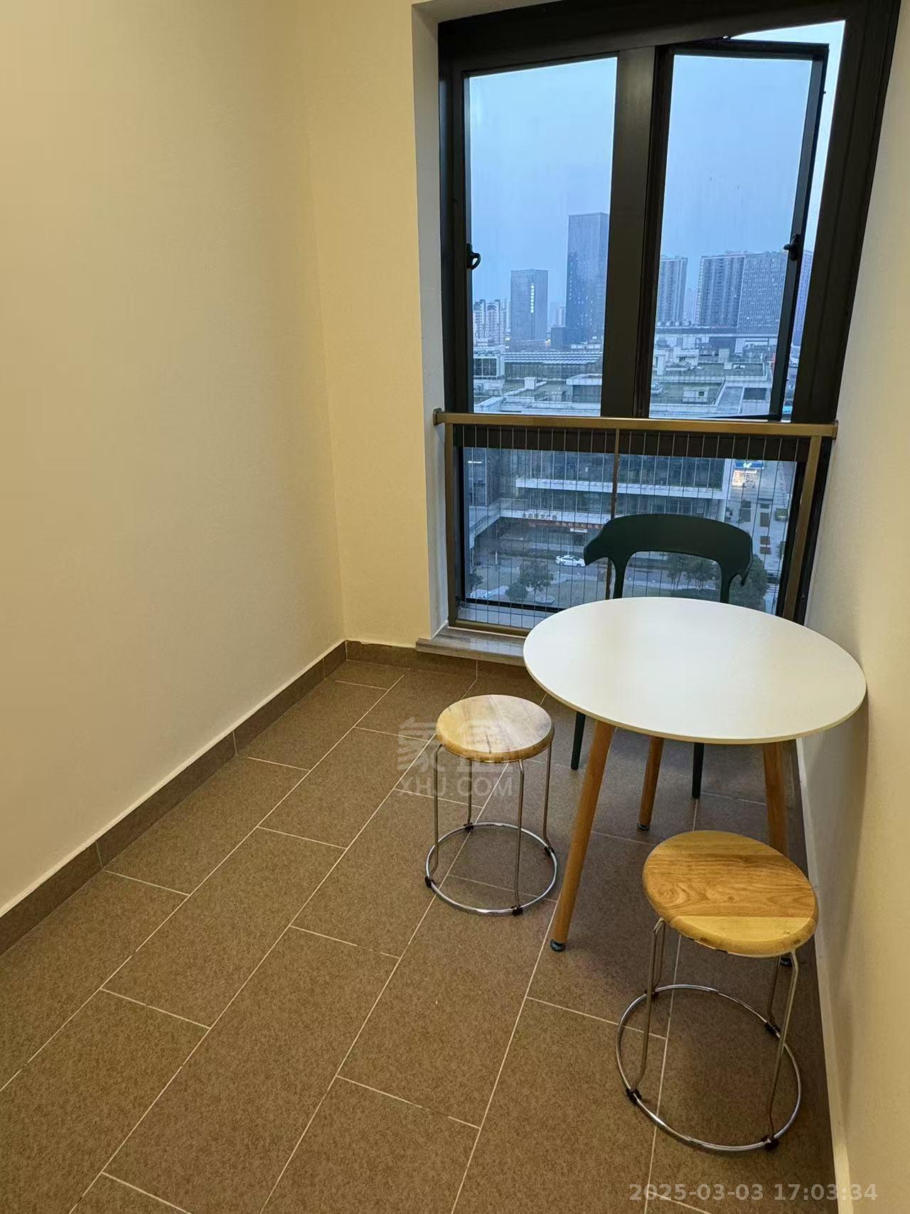 恒大华府 1室1厅1卫 1500.0元/月 恒大华府 1室1厅1卫 1500.0元/月室内图