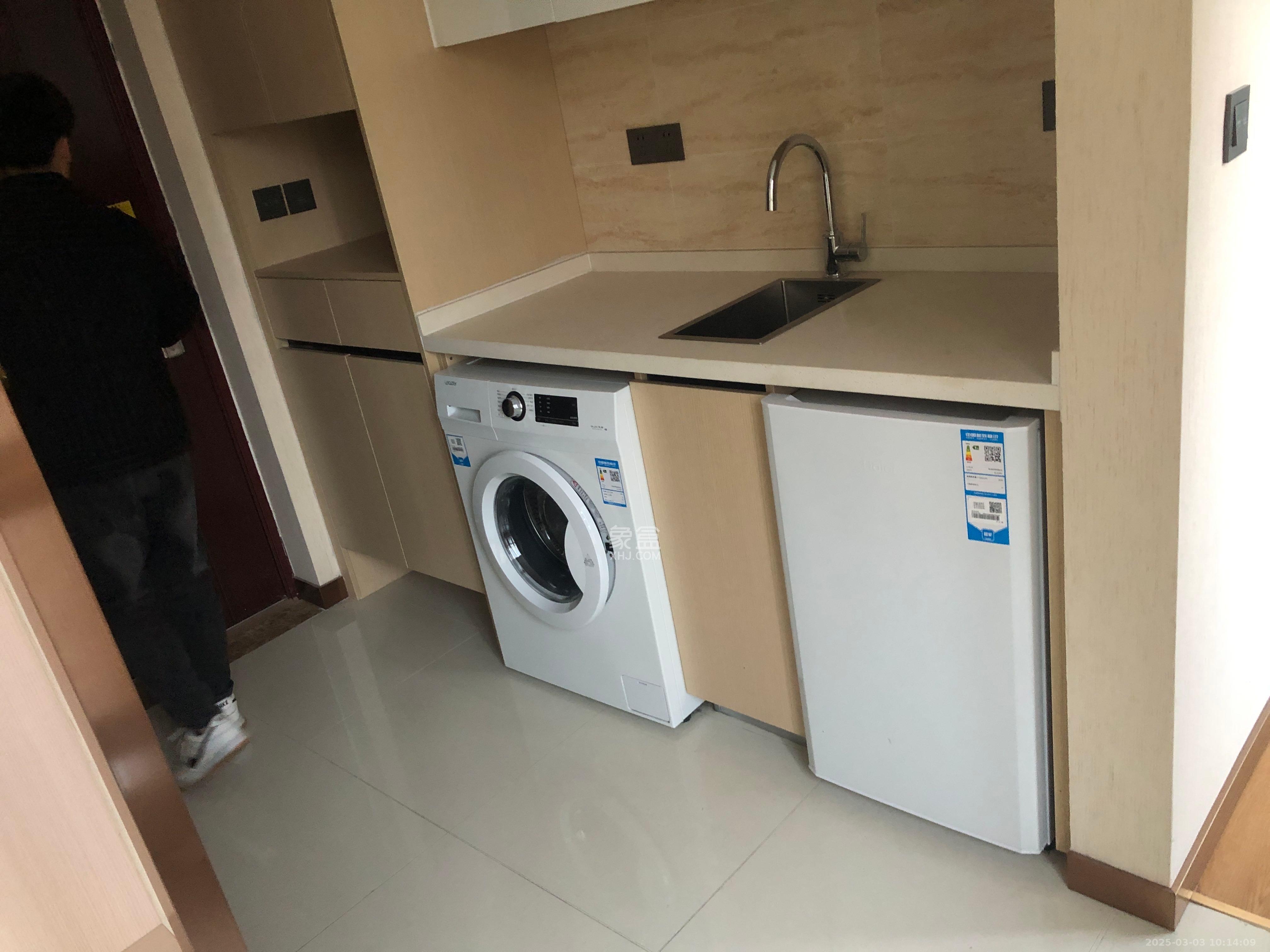 君合天玺 1室1厅1卫 1700.0元/月 君合天玺 1室1厅1卫 1700.0元/月室内图