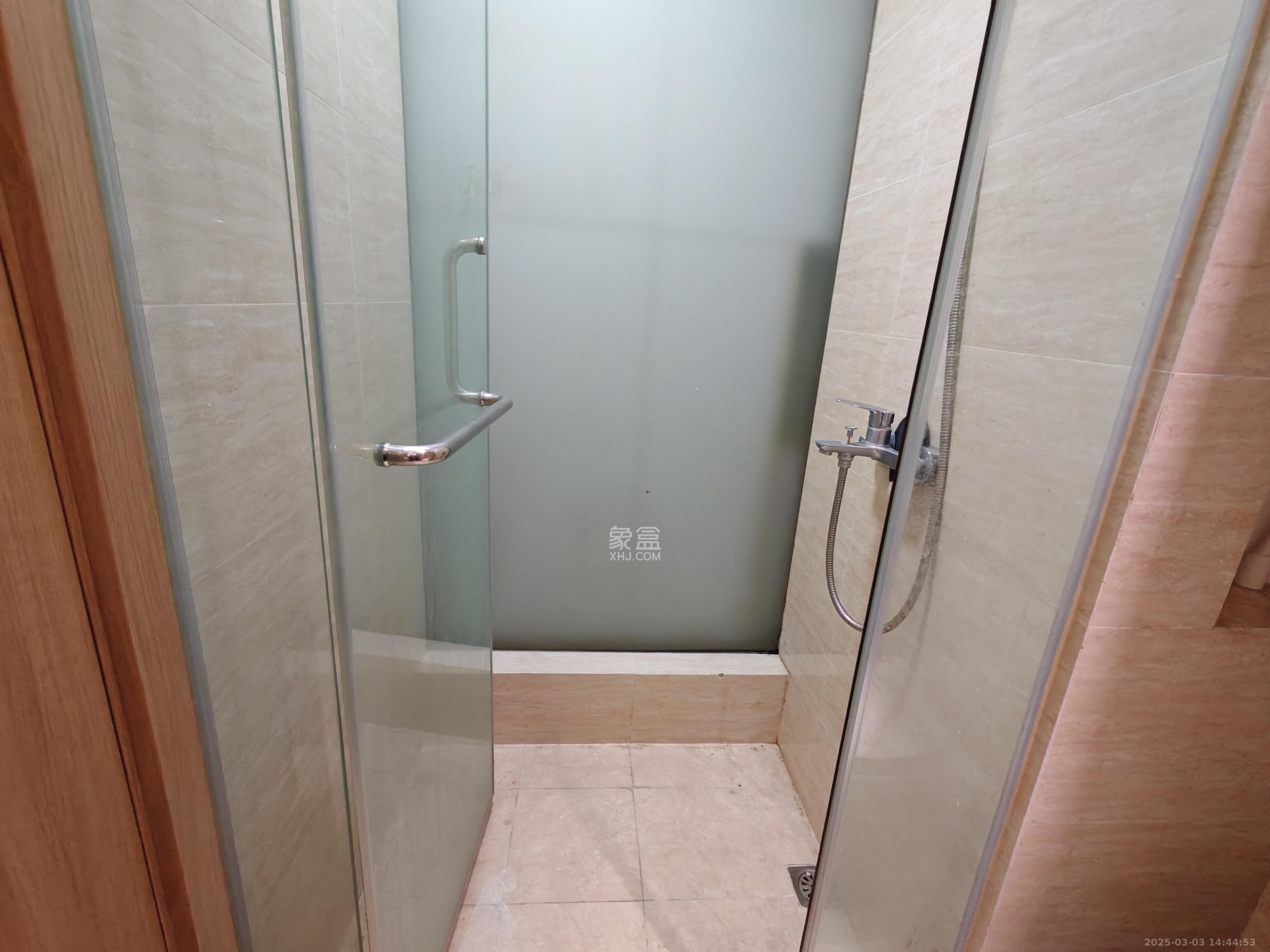 万润时光里  1室1厅1卫   1800.00元/月室内图