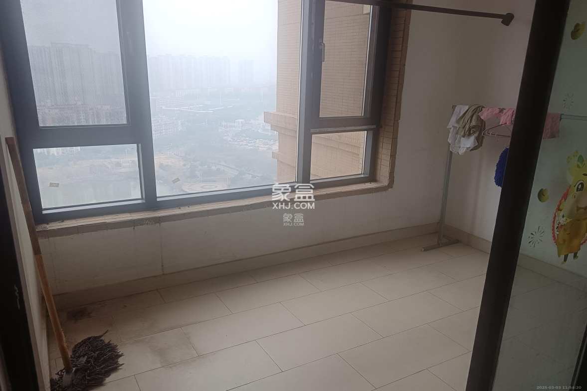 中海国际四期 3室2厅2卫 1800.0元/月 中海国际四期 3室2厅2卫 1800.0元/月室内图