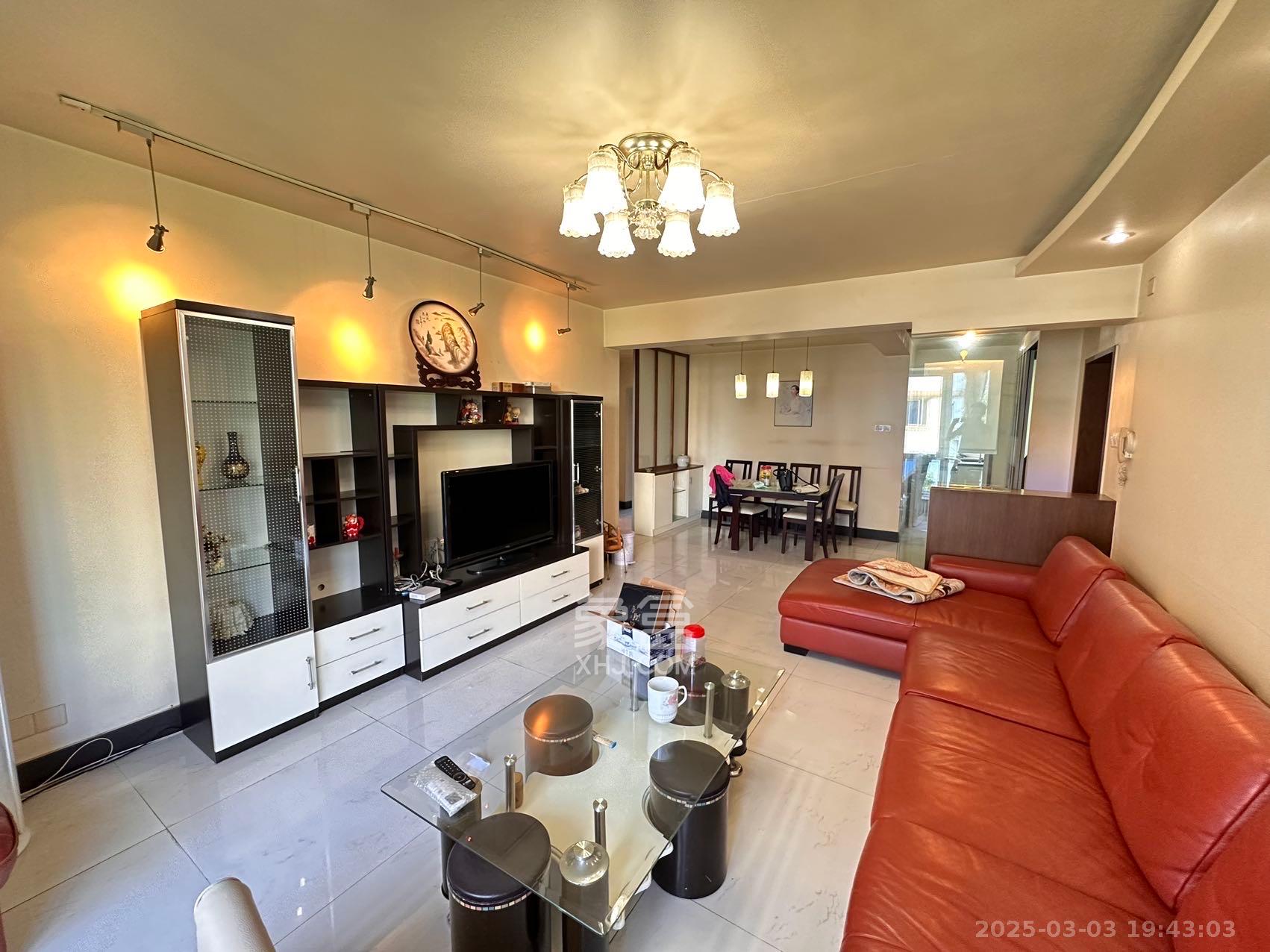 芙蓉苑  3室2厅2卫    2500.0元/月 芙蓉苑  3室2厅2卫    2500.0元/月室内图