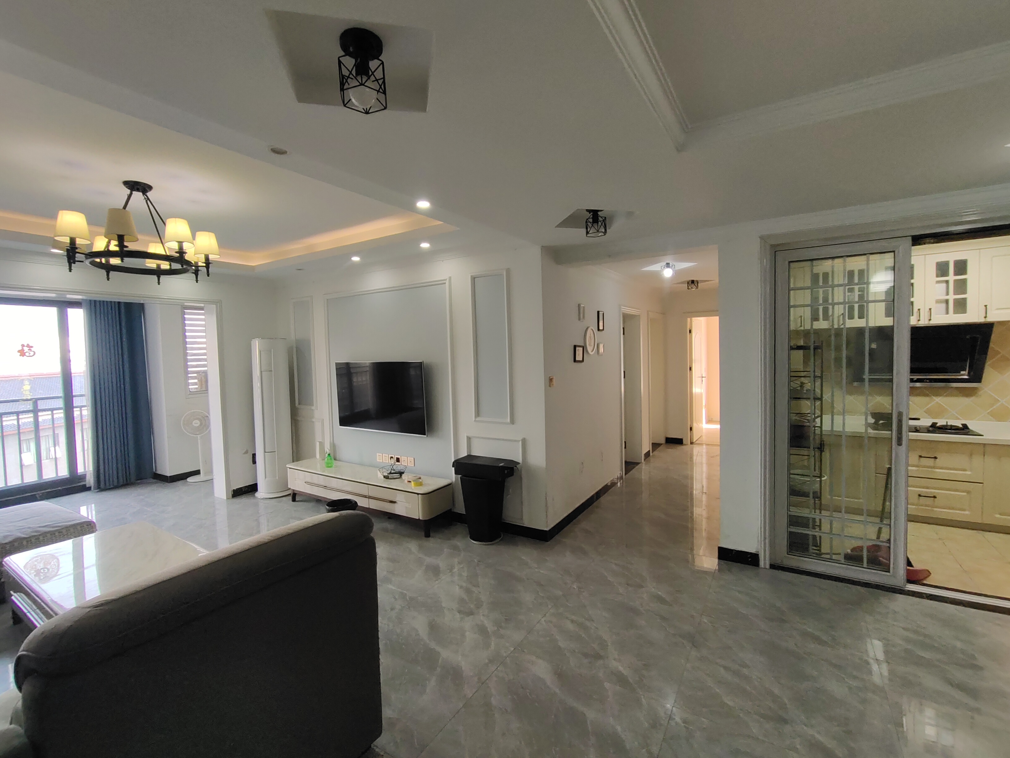 高盛澧园三期 3室2厅2卫 2000.0元/月 高盛澧园三期 3室2厅2卫 2000.0元/月室内图