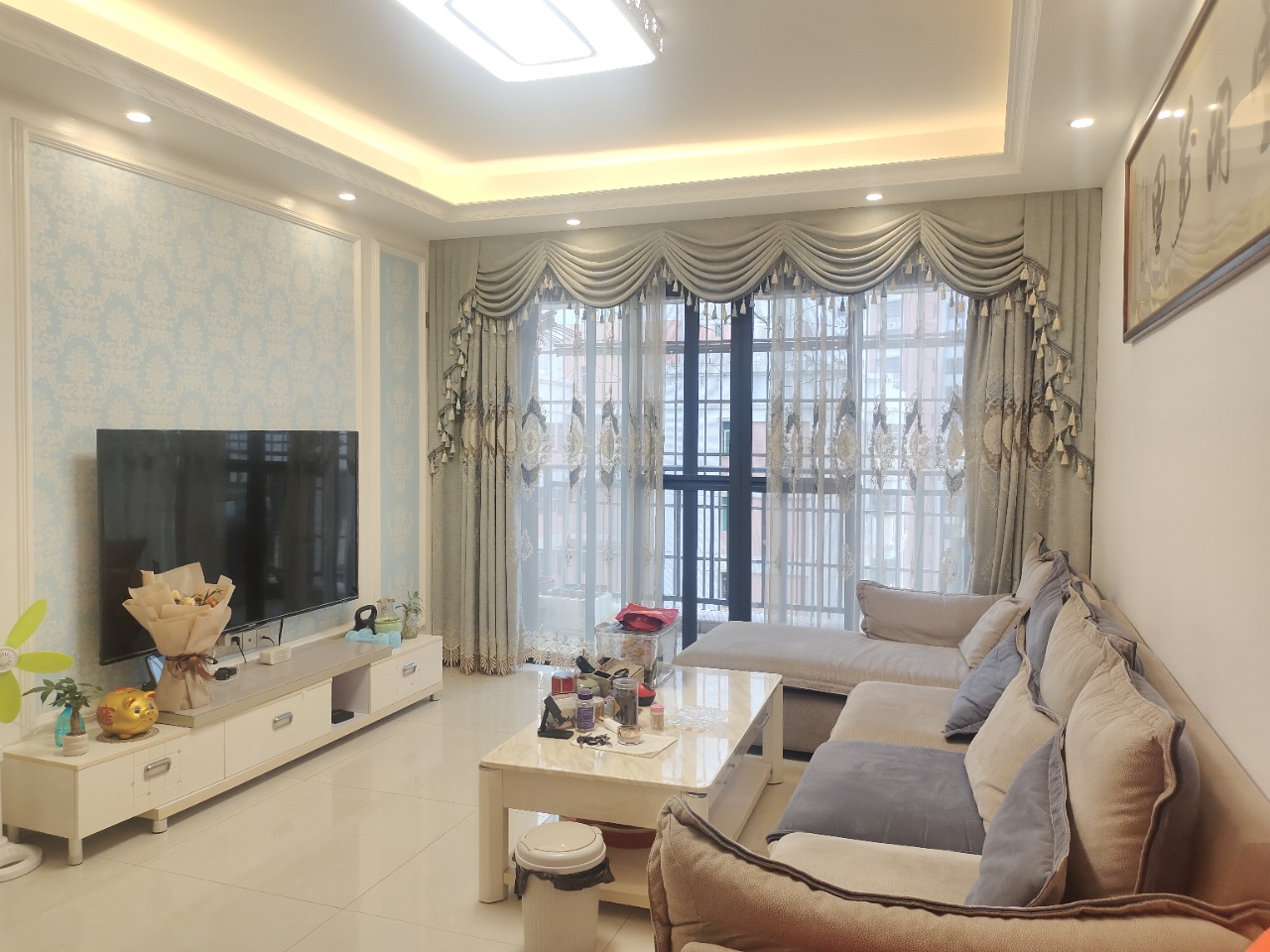 美丽华居 3室2厅1卫 138.0万 美丽华居 3室2厅1卫 138.0万客厅