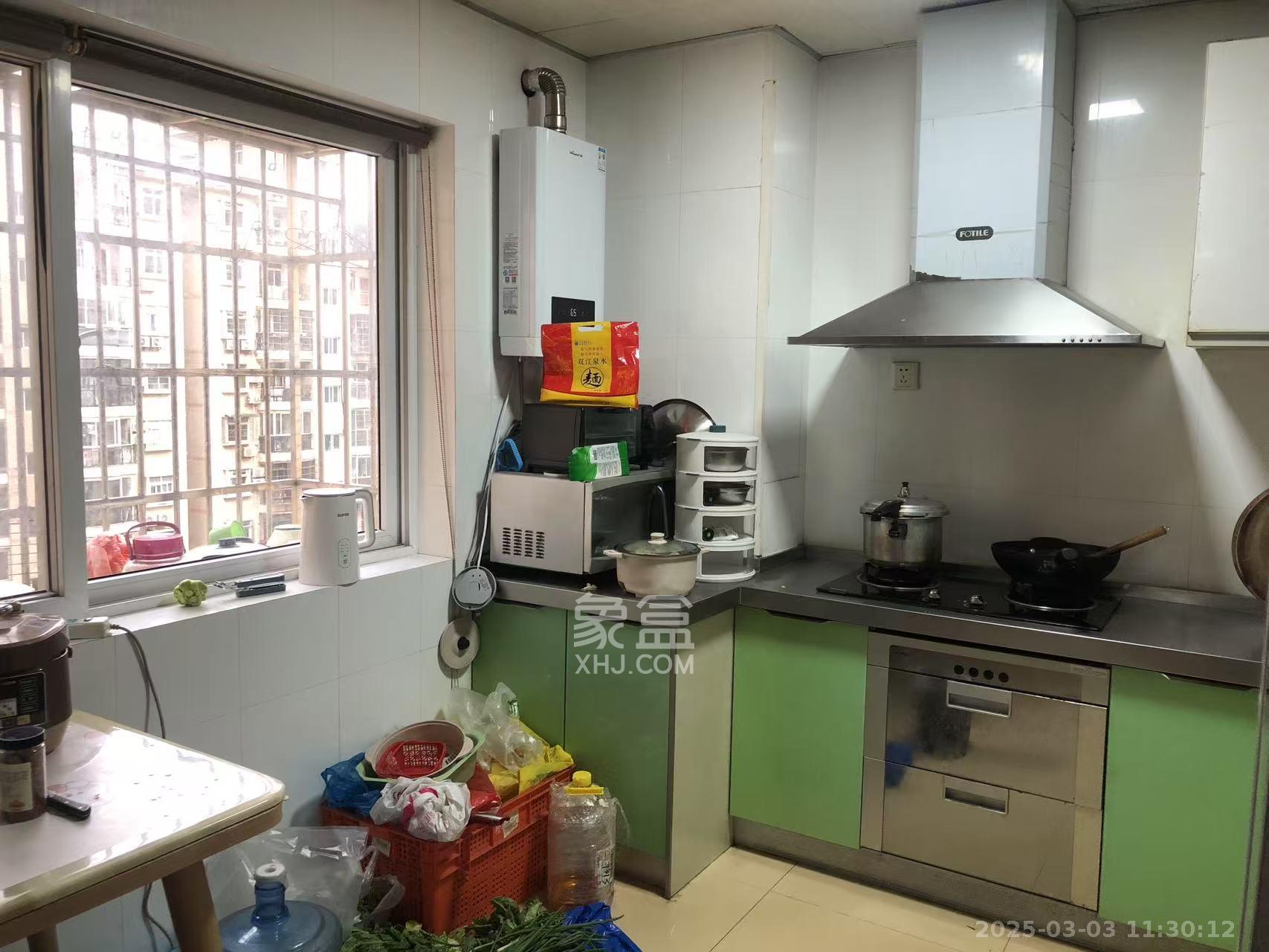 楚天家园 3室2厅1卫 2000.0元/月 楚天家园 3室2厅1卫 2000.0元/月室内图