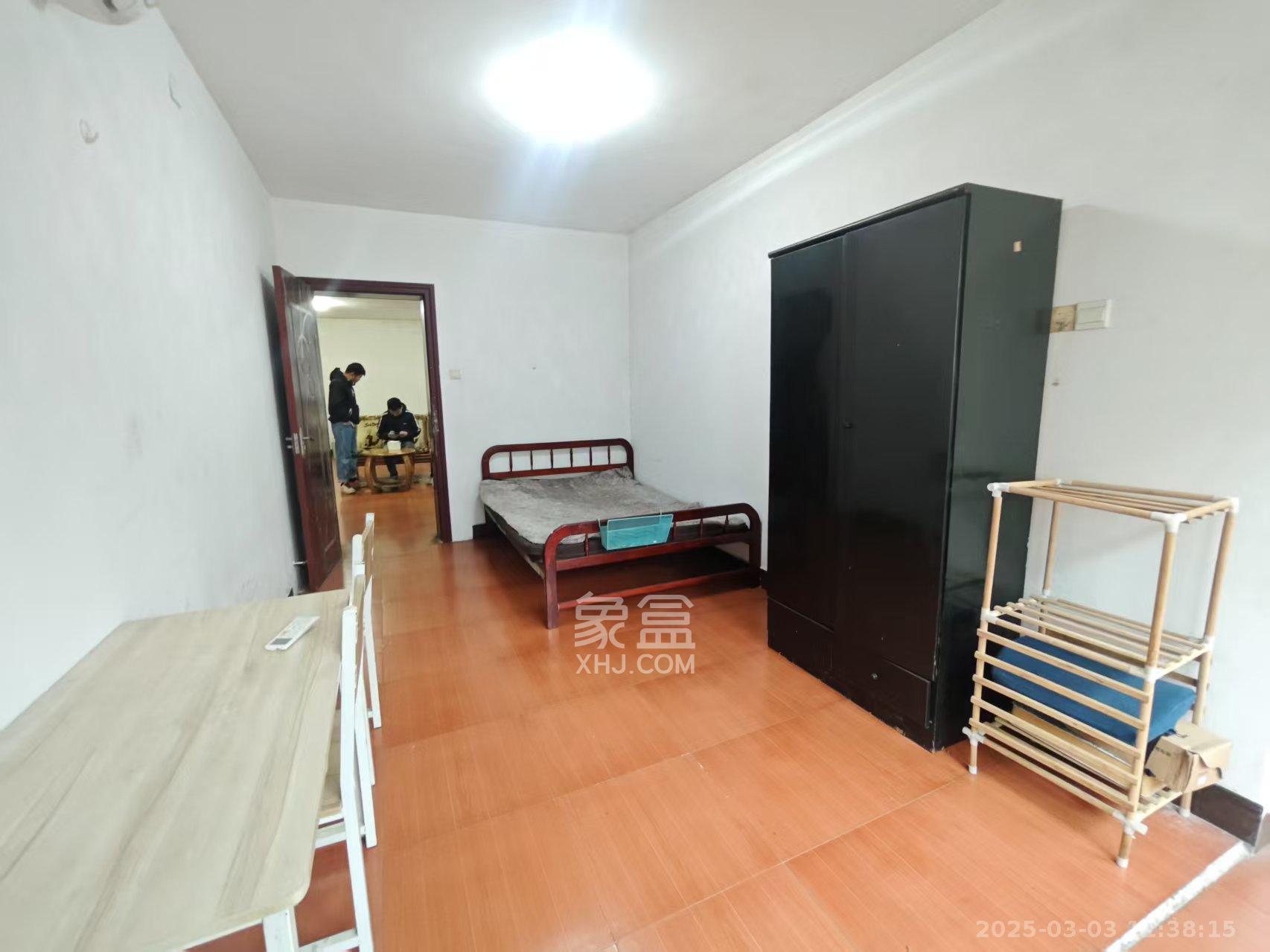 天龙花园 3室1厅1卫 1800.0元/月 天龙花园 3室1厅1卫 1800.0元/月室内图