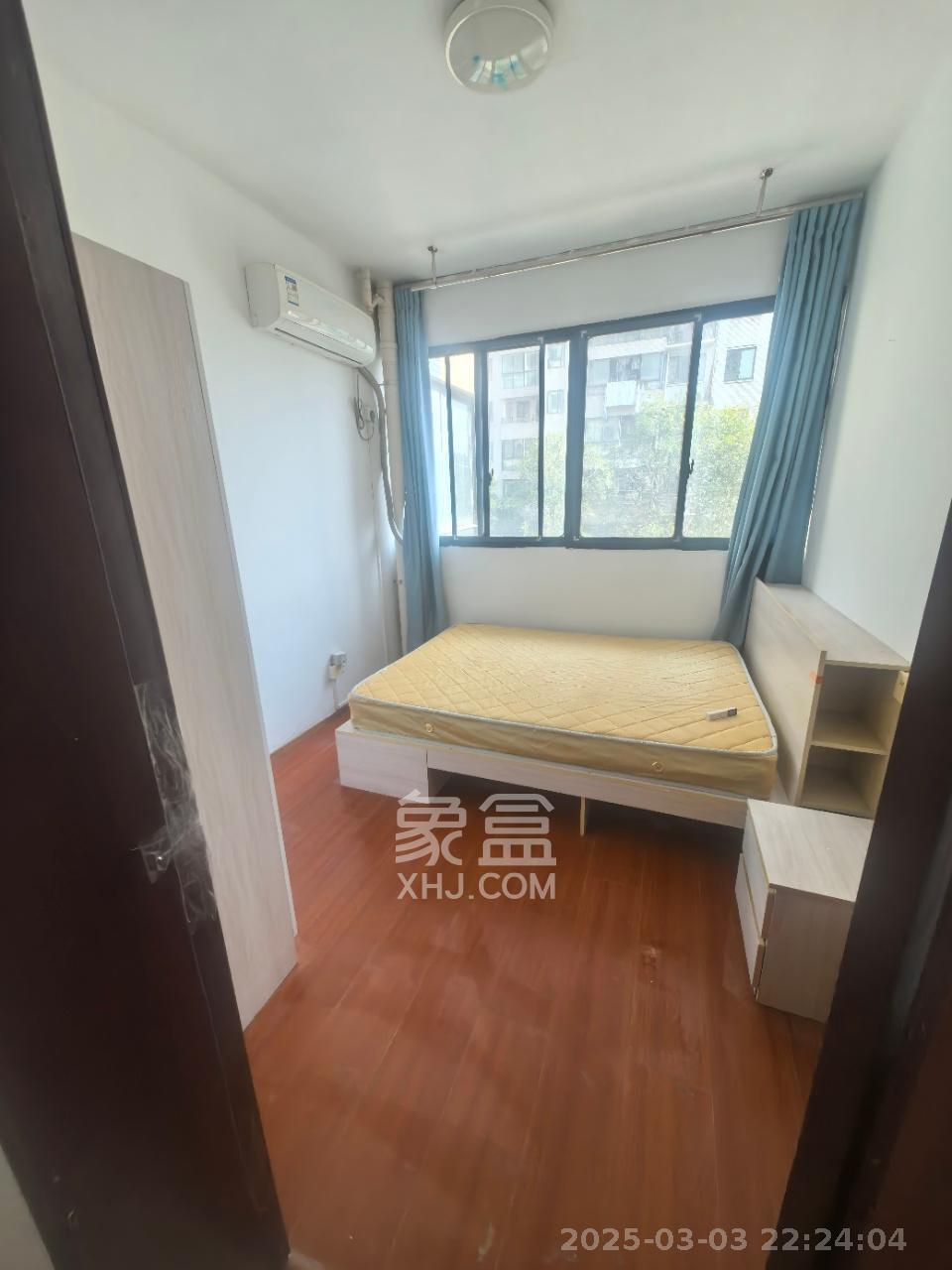 华银天际 1室2厅1卫 2400.0元/月 华银天际 1室2厅1卫 2400.0元/月室内图