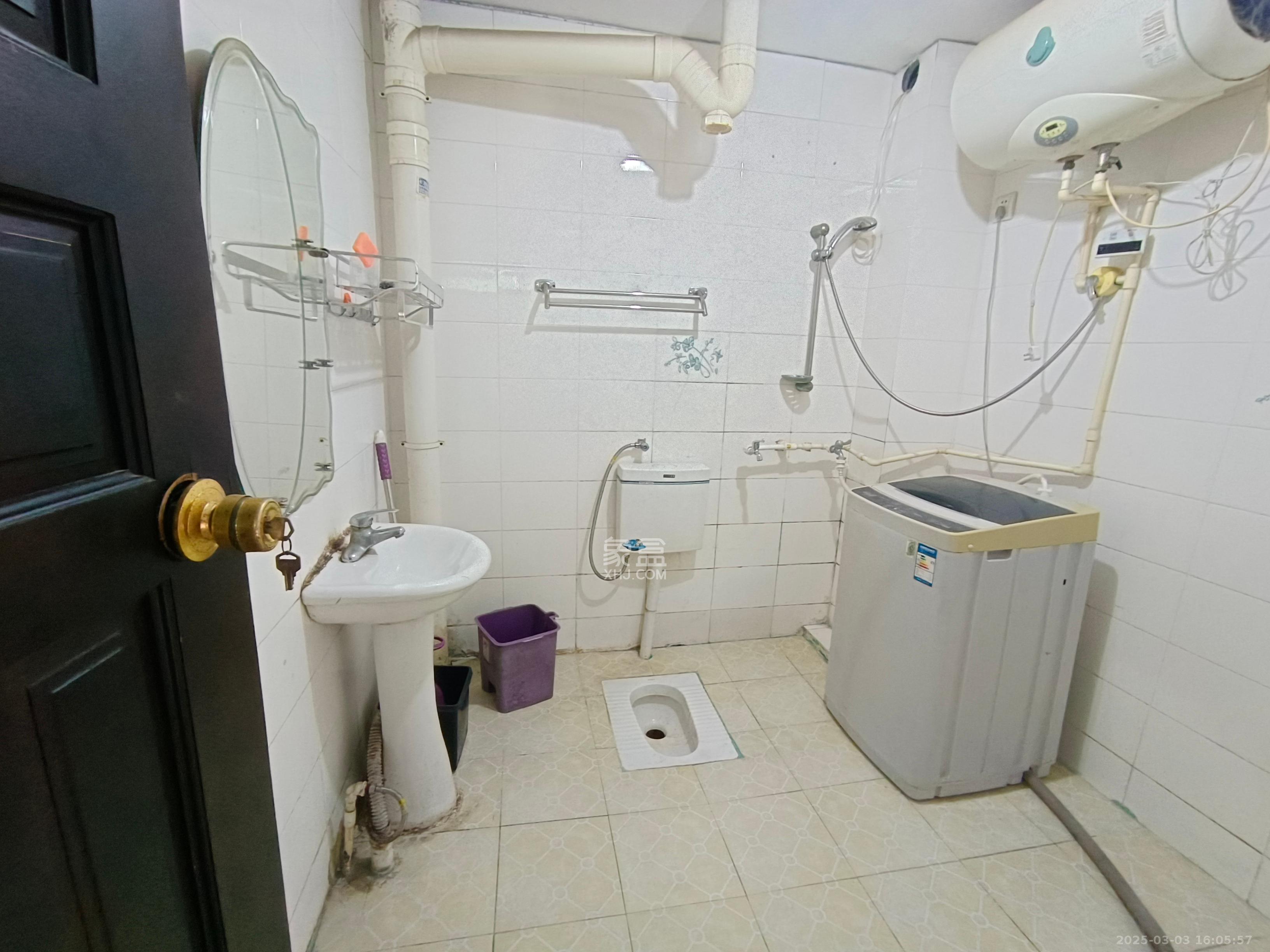 马王堆陶瓷建材新城 3室2厅1卫 2200.0元/月 马王堆陶瓷建材新城 3室2厅1卫 2200.0元/月室内图