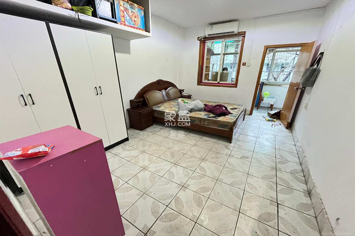 红旗区三片 1室1厅1卫 1300.0元/月 红旗区三片 1室1厅1卫 1300.0元/月室内图