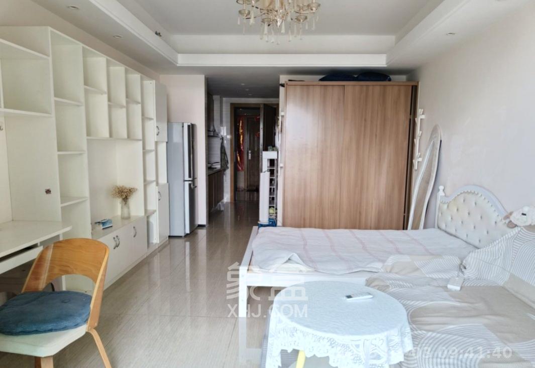恒大翡翠华庭  1室1厅1卫    1400.0元/月室内图1