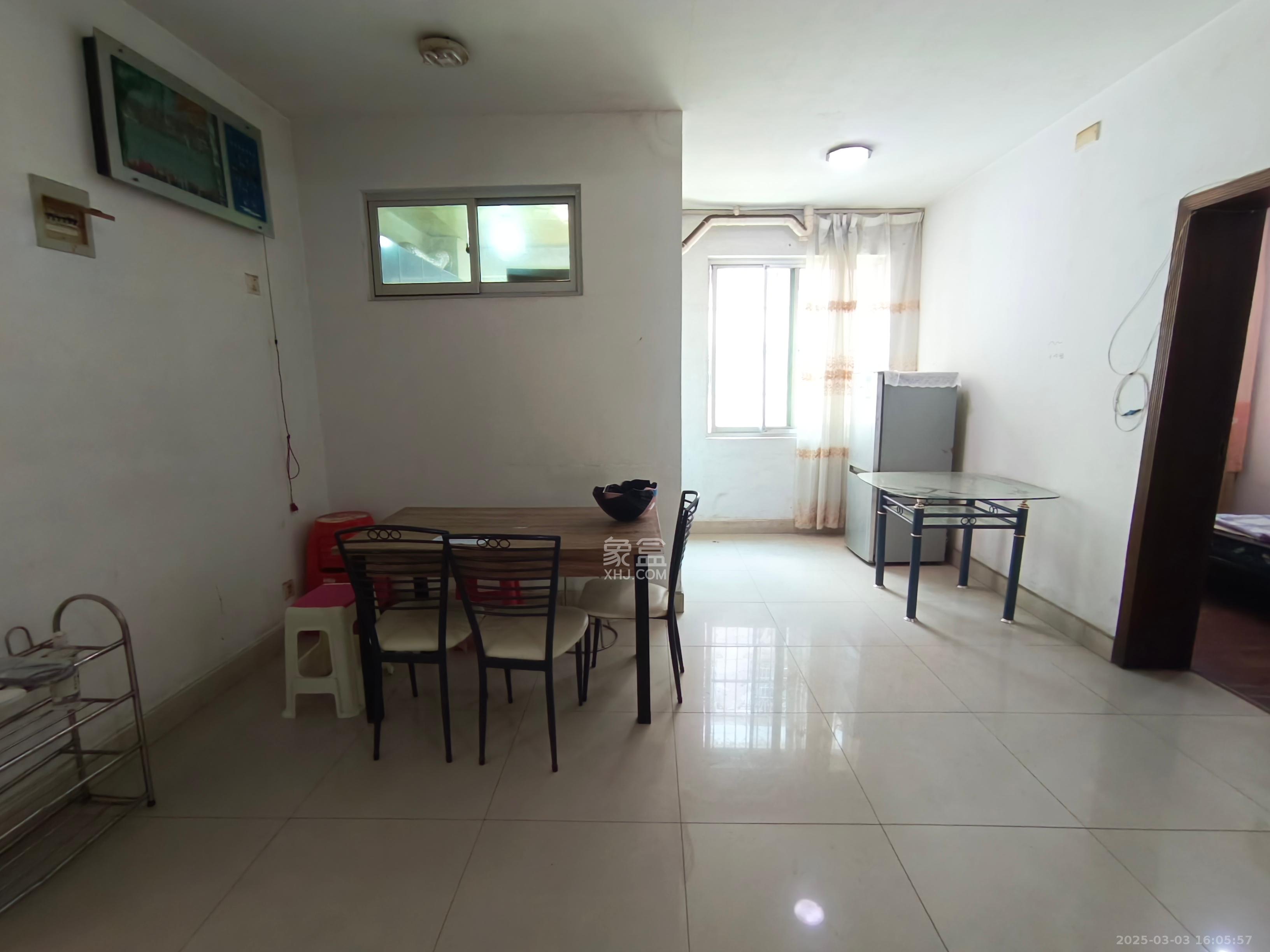 马王堆陶瓷建材新城 3室2厅1卫 2200.0元/月 马王堆陶瓷建材新城 3室2厅1卫 2200.0元/月室内图