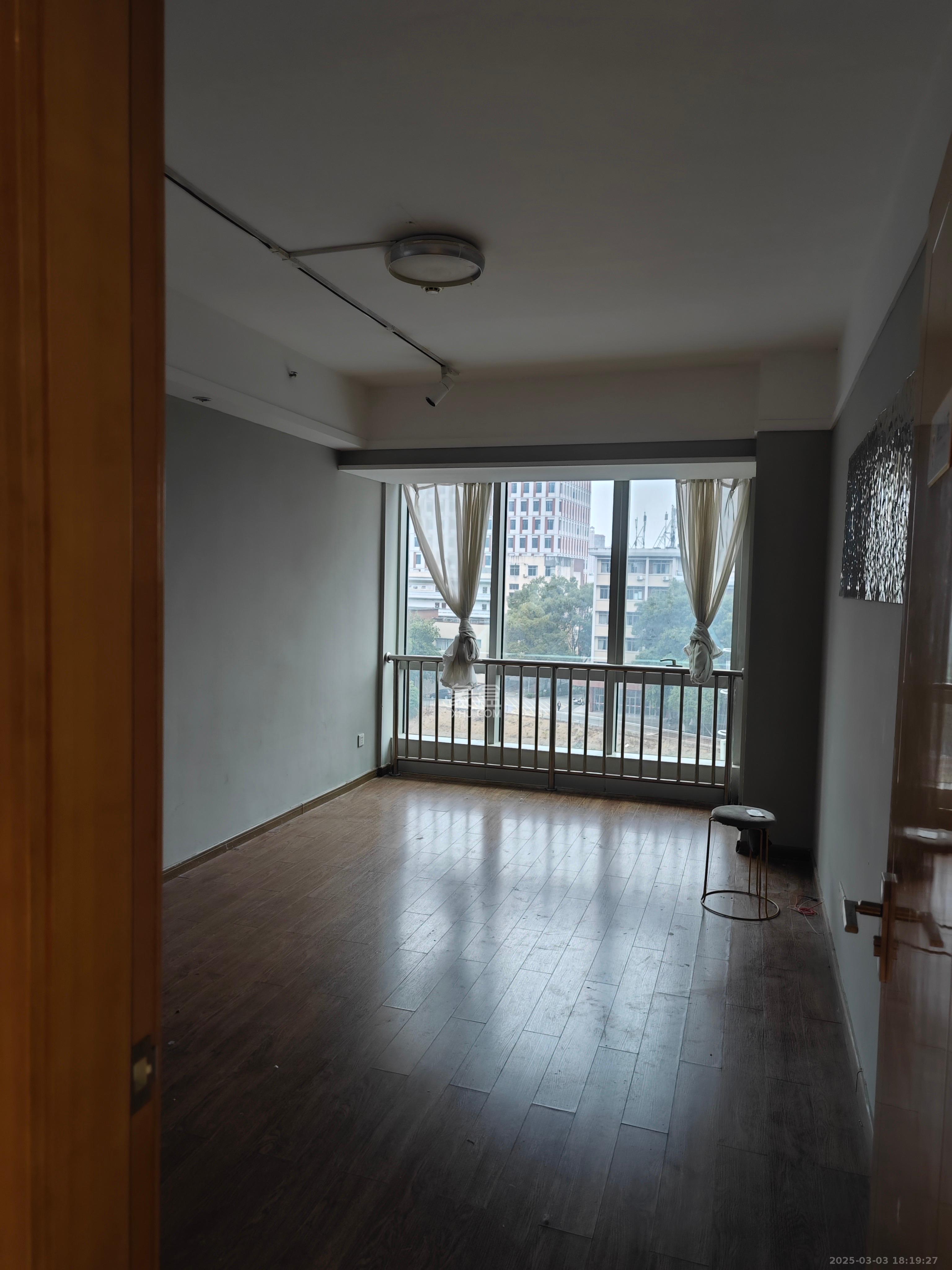 德思勤城市广场(宝格丽公寓) 1室0厅0卫 5000.0元/月 德思勤城市广场(宝格丽公寓) 1室0厅0卫 5000.0元/月室内图