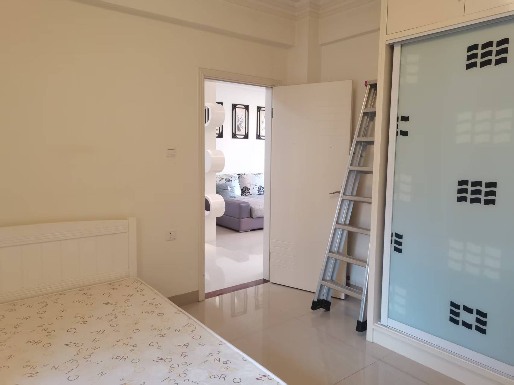 福祥家园  2室2厅1卫    130.0万 福祥家园  2室2厅1卫    130.0万客厅