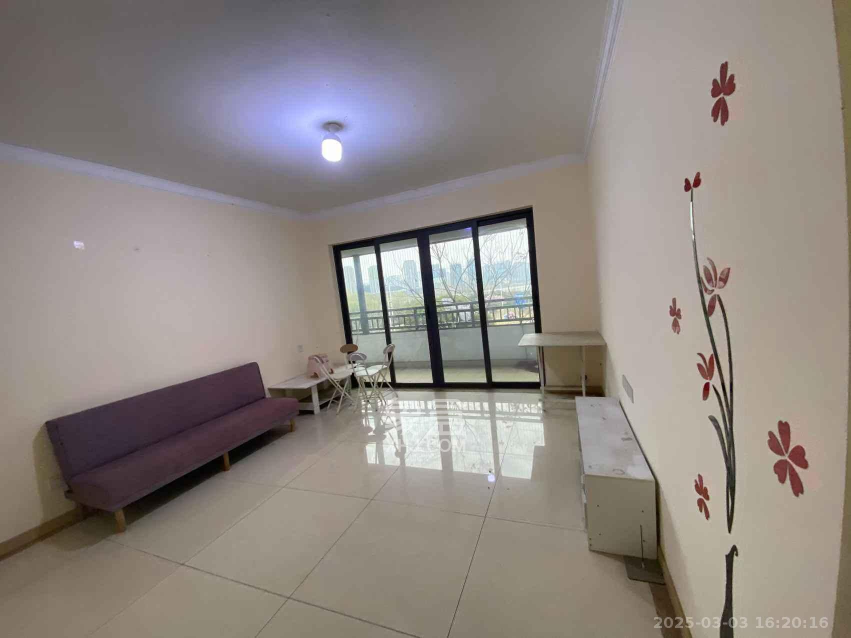 兰亭湾畔 4室2厅2卫 2400.0元/月 兰亭湾畔 4室2厅2卫 2400.0元/月室内图