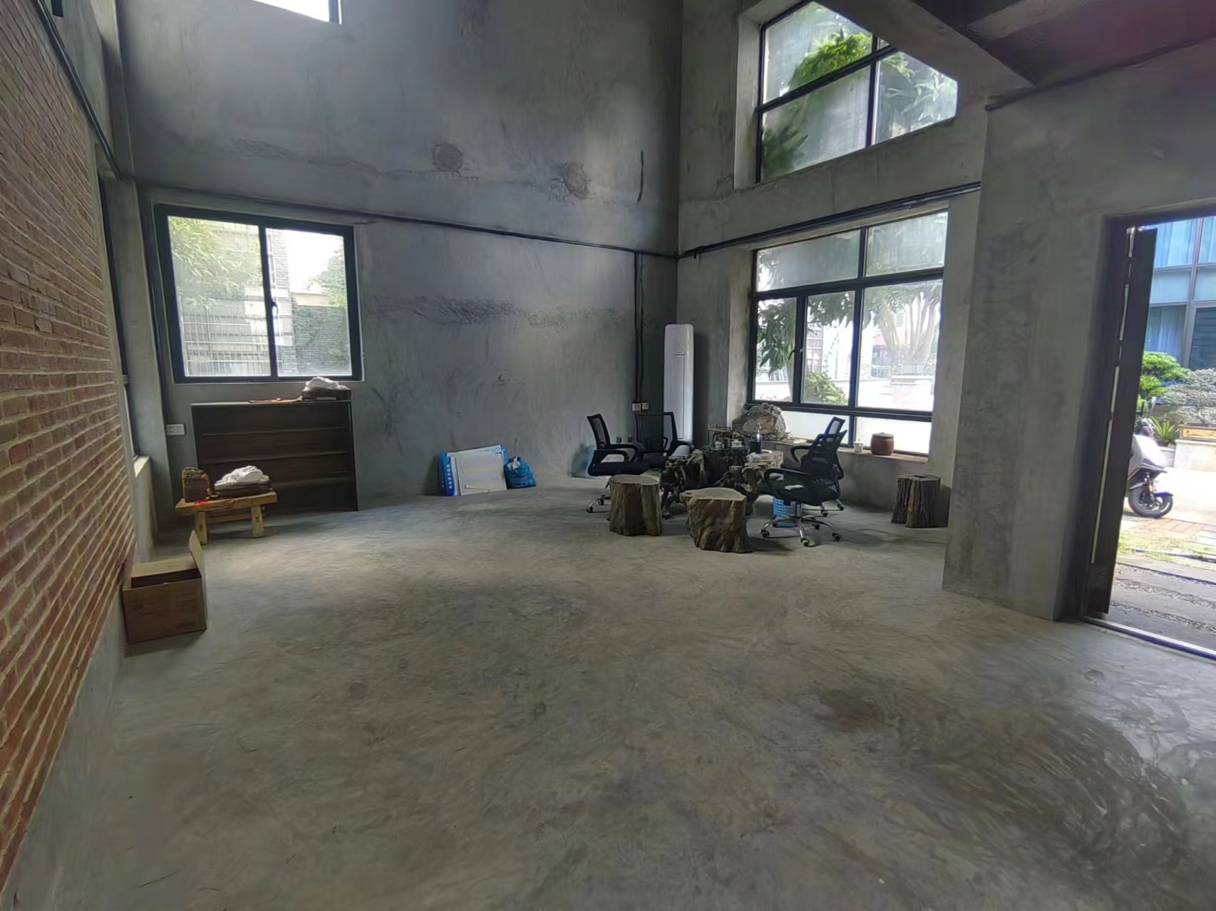 芒果树 6室3厅4卫 850.0万 芒果树 6室3厅4卫 850.0万客厅