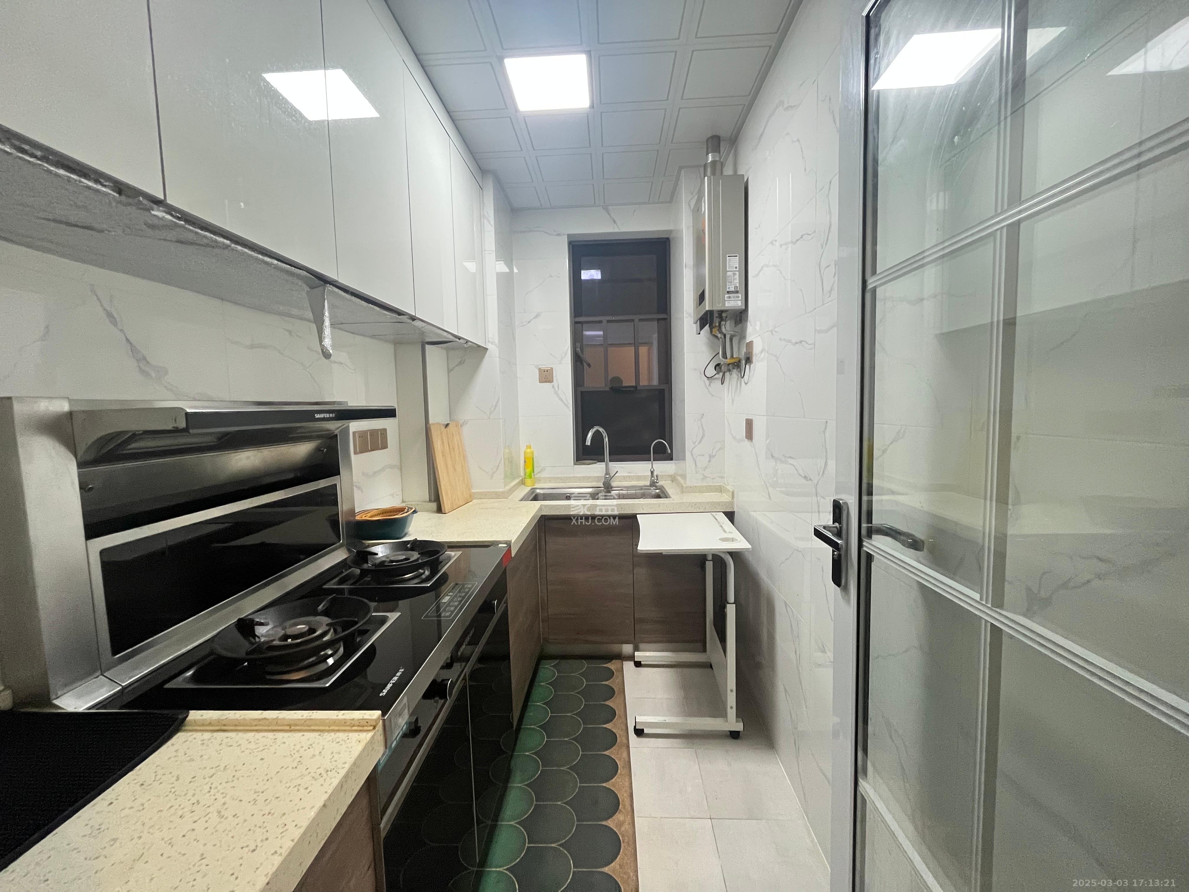 保利西海岸B区  3室2厅2卫    3300.0元/月室内图