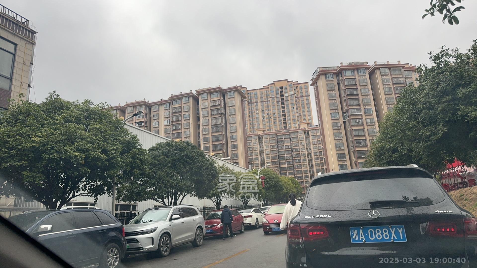 合能洋湖公馆 3室2厅2卫 2800.0元/月 合能洋湖公馆 3室2厅2卫 2800.0元/月室内图