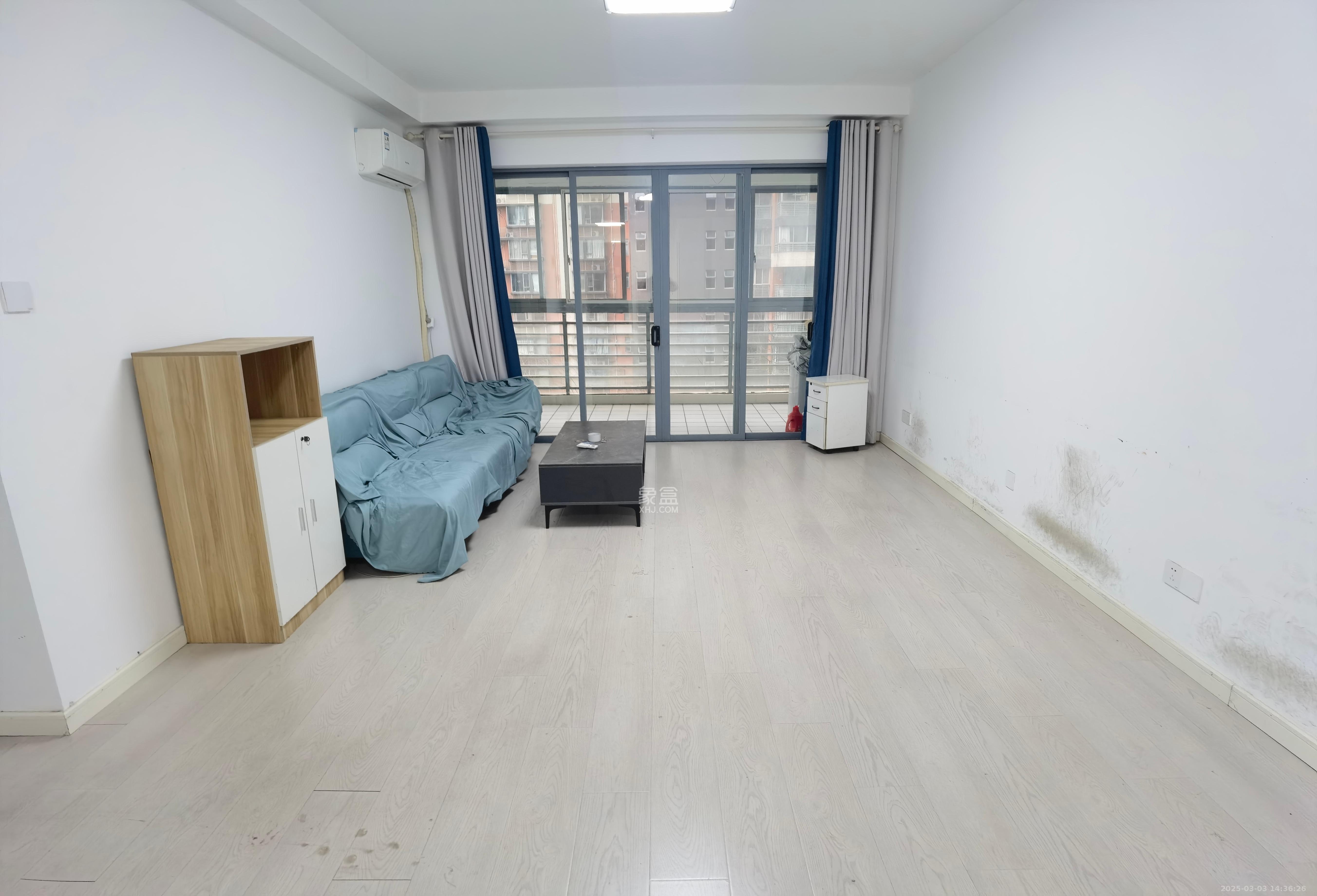 滨江君悦香邸 3室2厅2卫 3400.0元/月 滨江君悦香邸 3室2厅2卫 3400.0元/月室内图