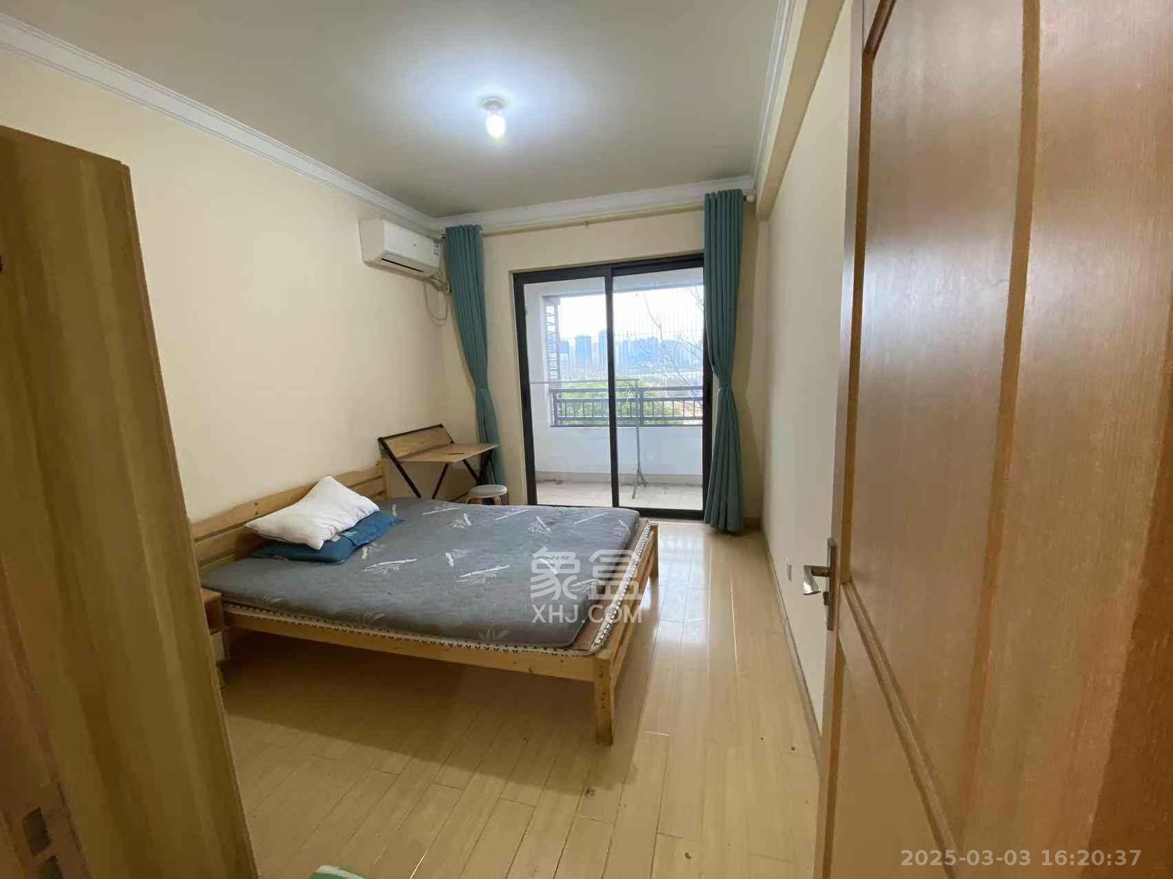 兰亭湾畔 4室2厅2卫 2400.0元/月 兰亭湾畔 4室2厅2卫 2400.0元/月室内图