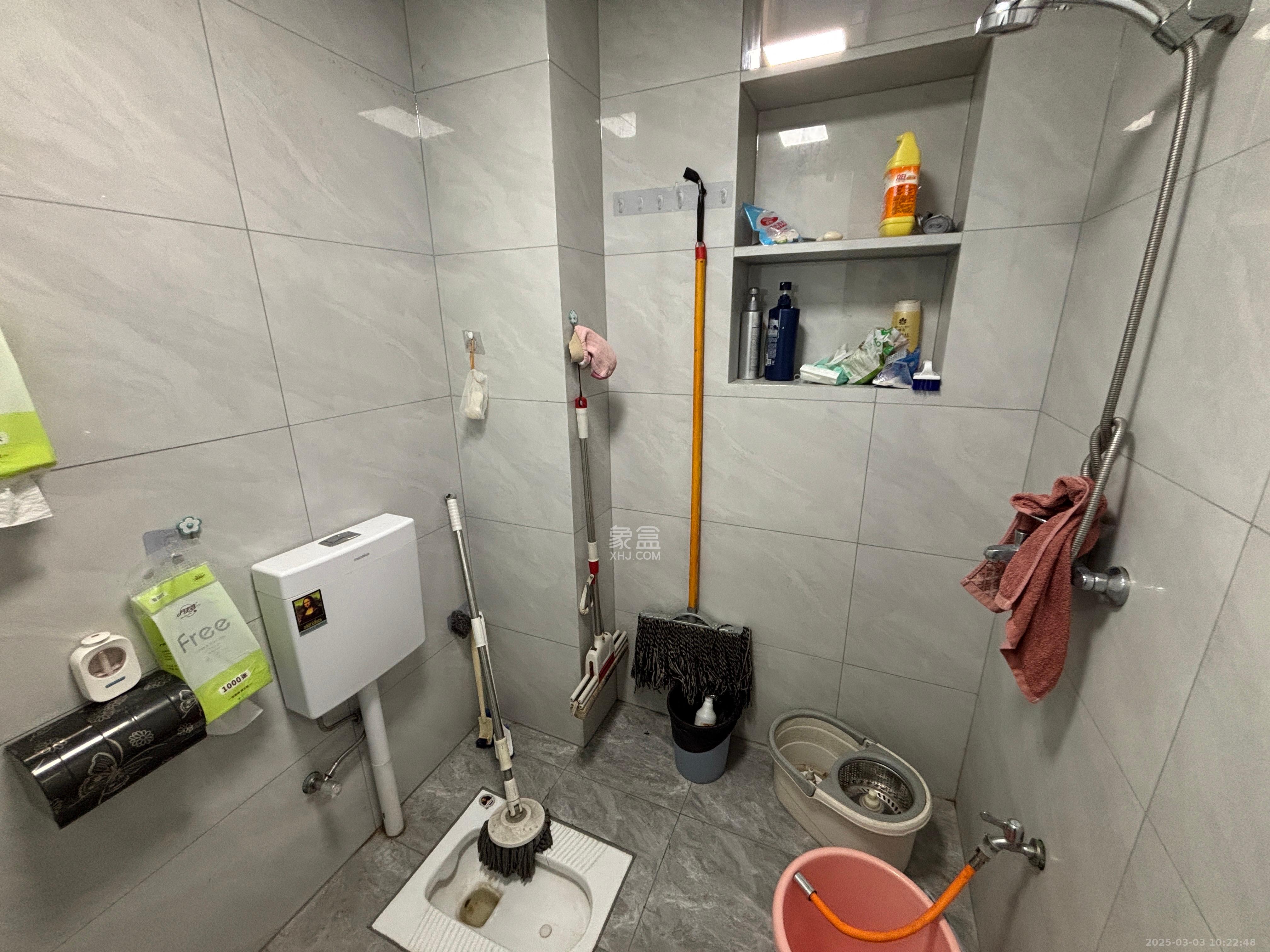 长房明宸府  3室2厅1卫   2400.00元/月室内图