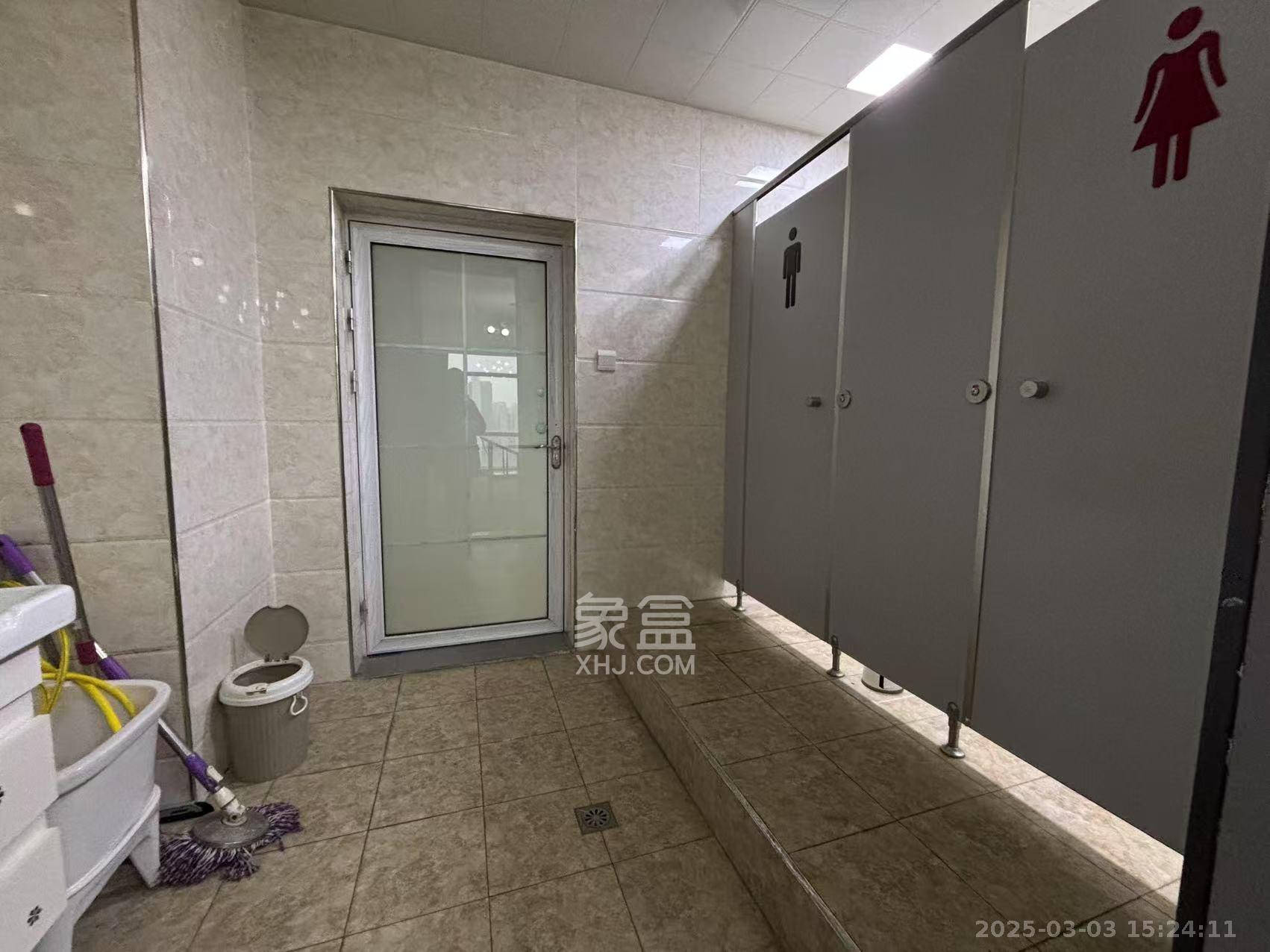 奥克斯缔壹城 1室1厅1卫 1600.0元/月 奥克斯缔壹城 1室1厅1卫 1600.0元/月室内图