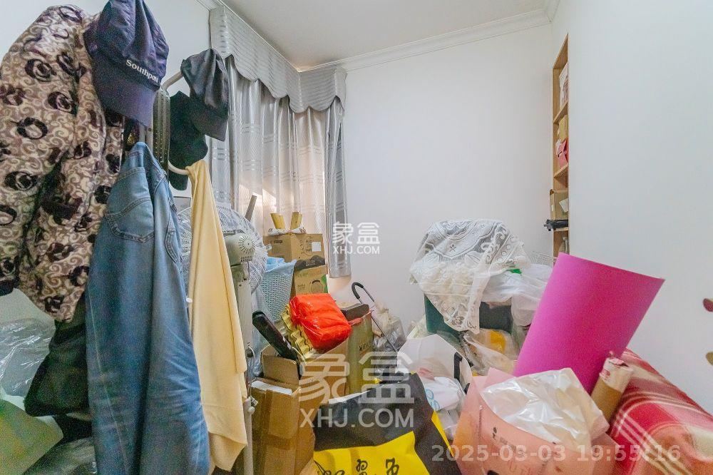 华润置地广场一期  3室1厅1卫   2300.00元/月室内图