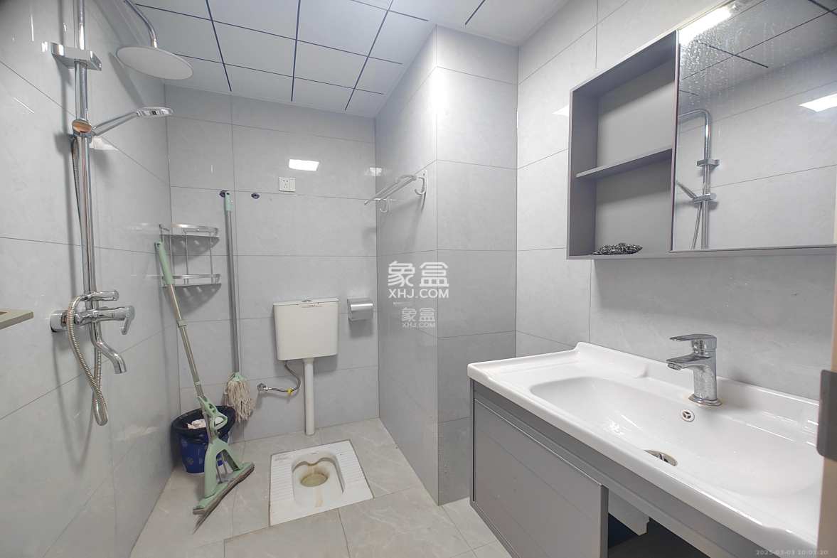 鑫远御文台一期 1室0厅1卫 1500.0元/月 鑫远御文台一期 1室0厅1卫 1500.0元/月室内图