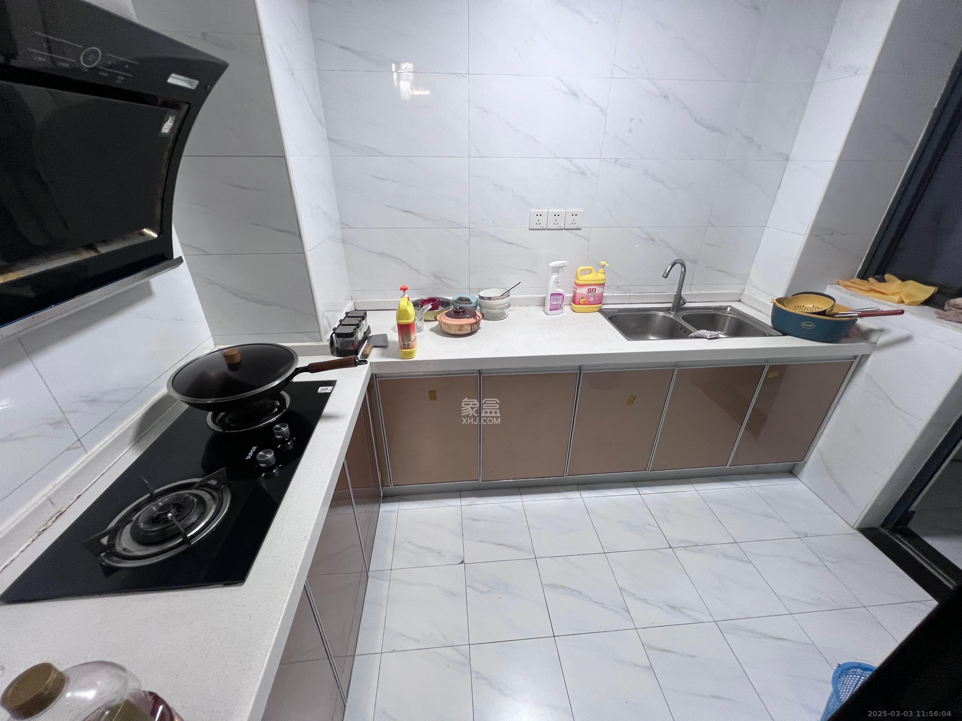 长房云时代  3室2厅2卫    3000.0元/月 长房云时代  3室2厅2卫    3000.0元/月室内图