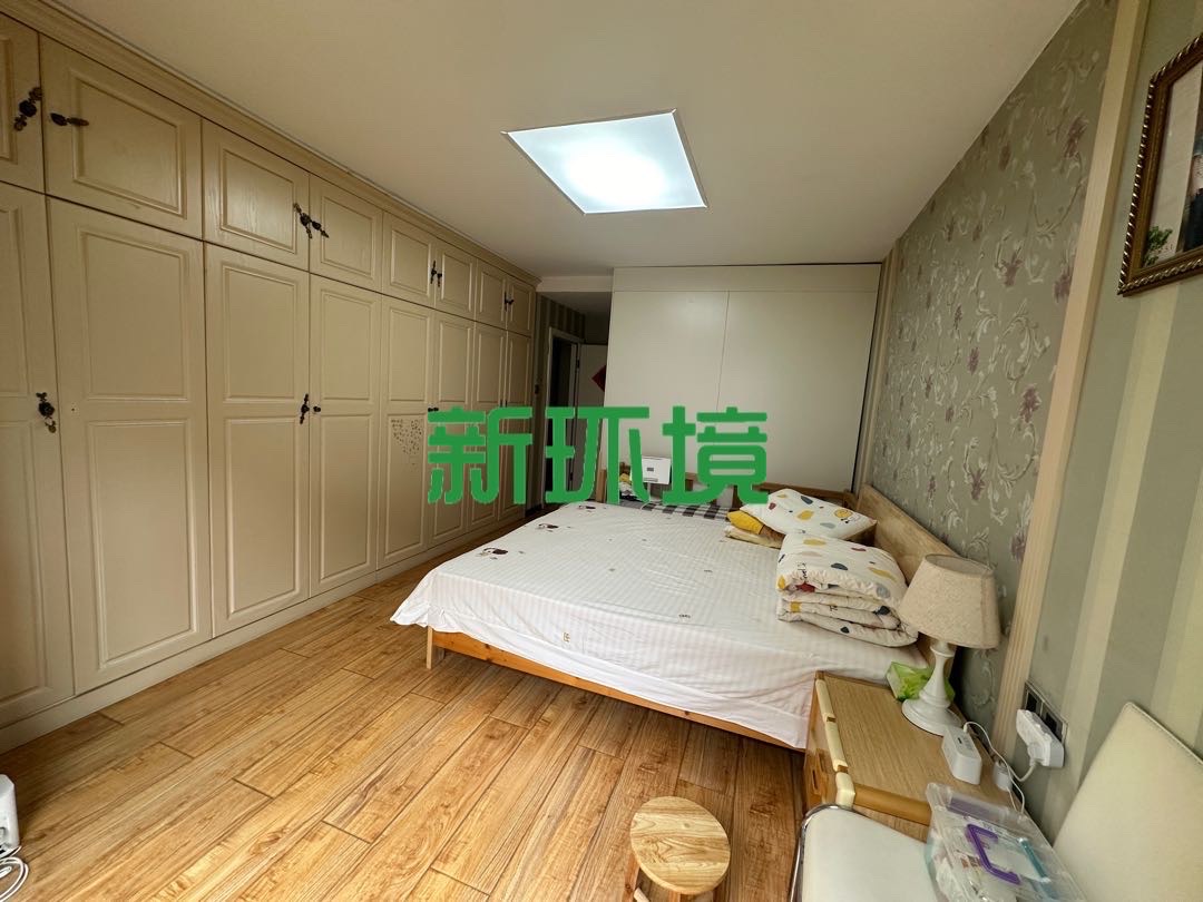 鑫成君泰  4室2厅2卫   88.80万卧室