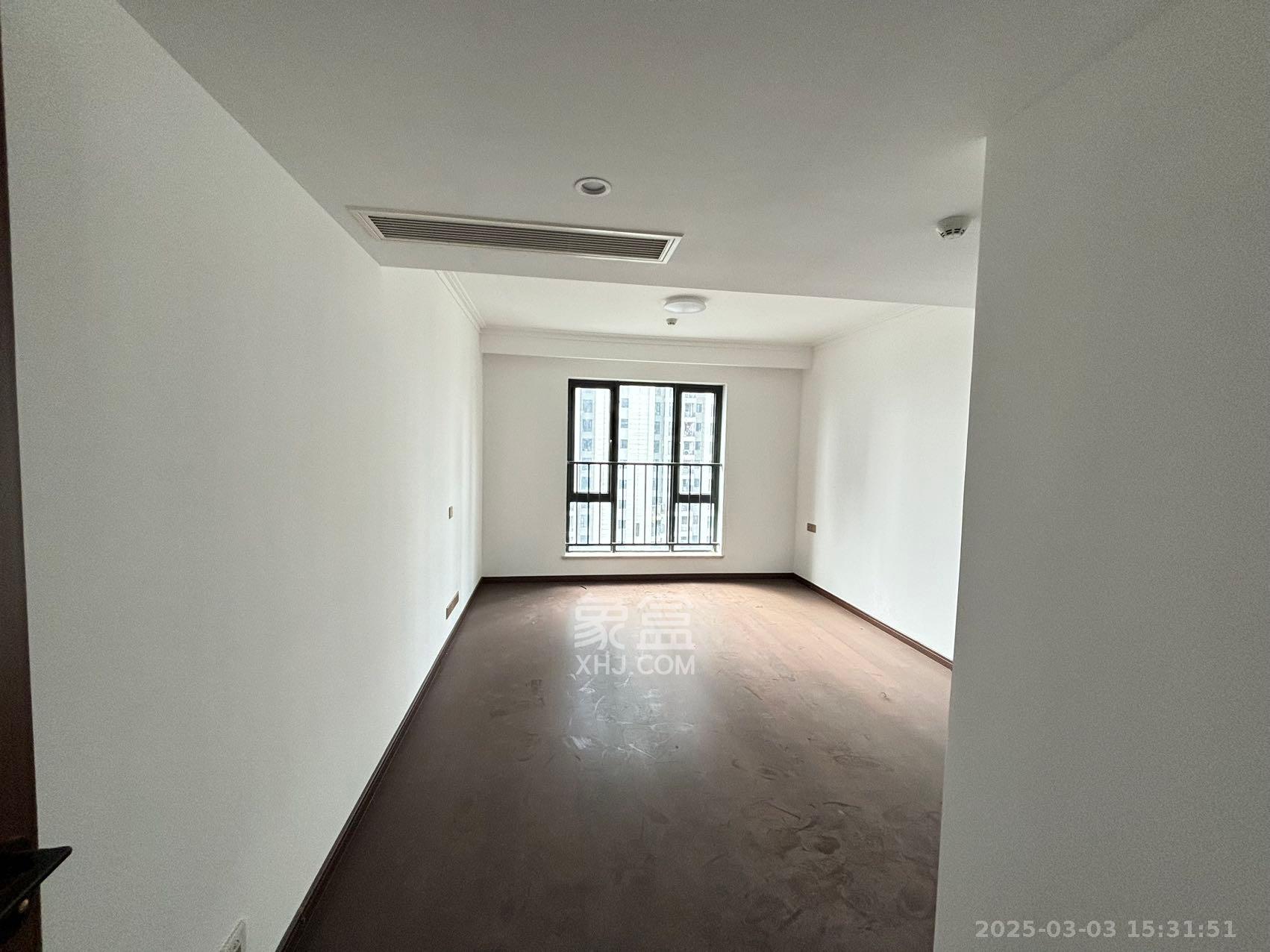 绿地长沙城际空间站(绿地新里佳苑)  5室2厅2卫    5000.0元/月 绿地长沙城际空间站(绿地新里佳苑)  5室2厅2卫    5000.0元/月室内图