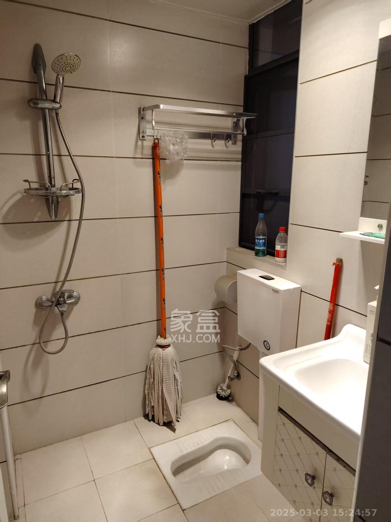 中建芙蓉工社  2室1厅1卫   1650.00元/月室内图
