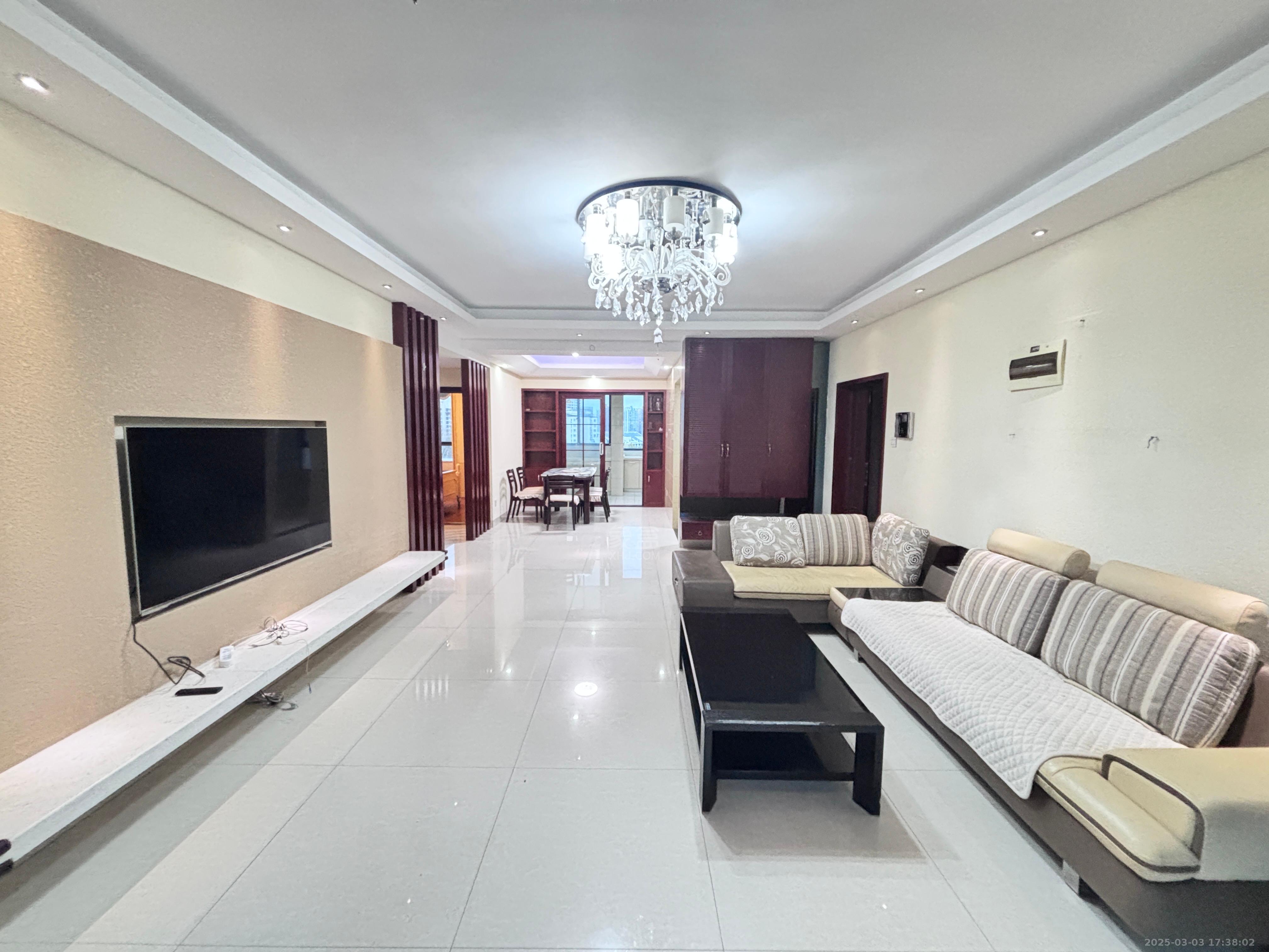 山水国际 3室2厅2卫 2300.0元/月 山水国际 3室2厅2卫 2300.0元/月室内图