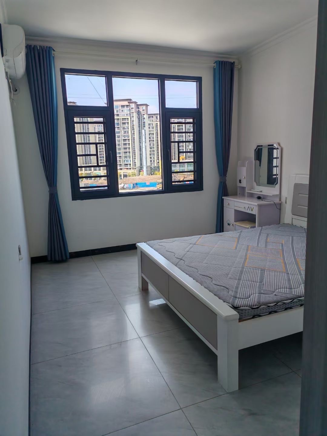 富冲小区  1室0厅0卫    1280.0元/月室内图