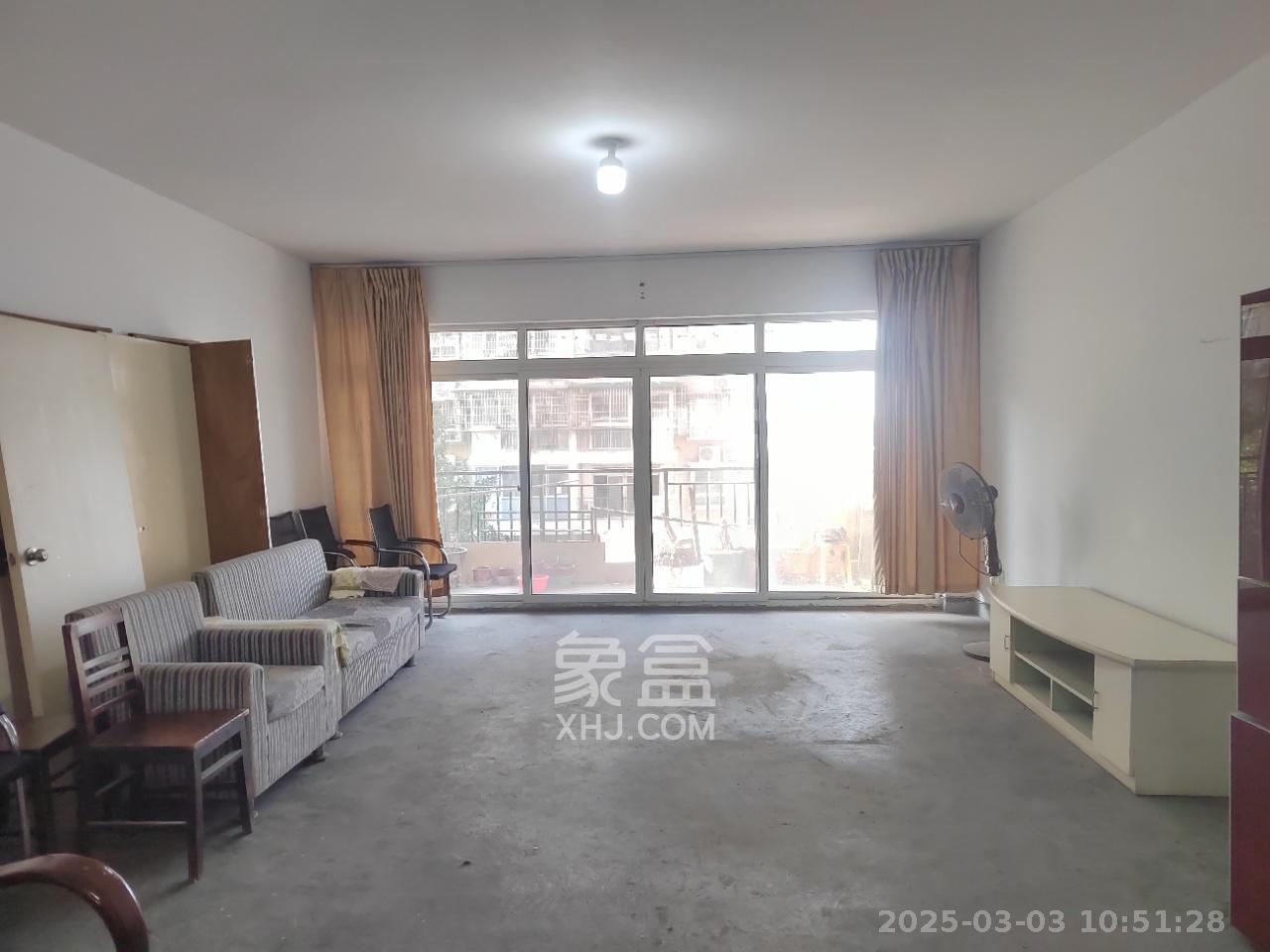 盛湘家园 3室2厅2卫 1700.0元/月 盛湘家园 3室2厅2卫 1700.0元/月室内图