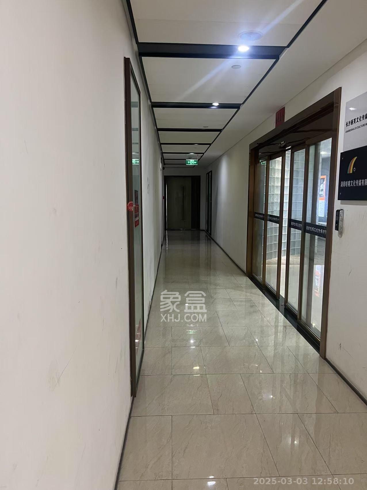 绿地中心   510.0㎡     26000.00元/月室内图