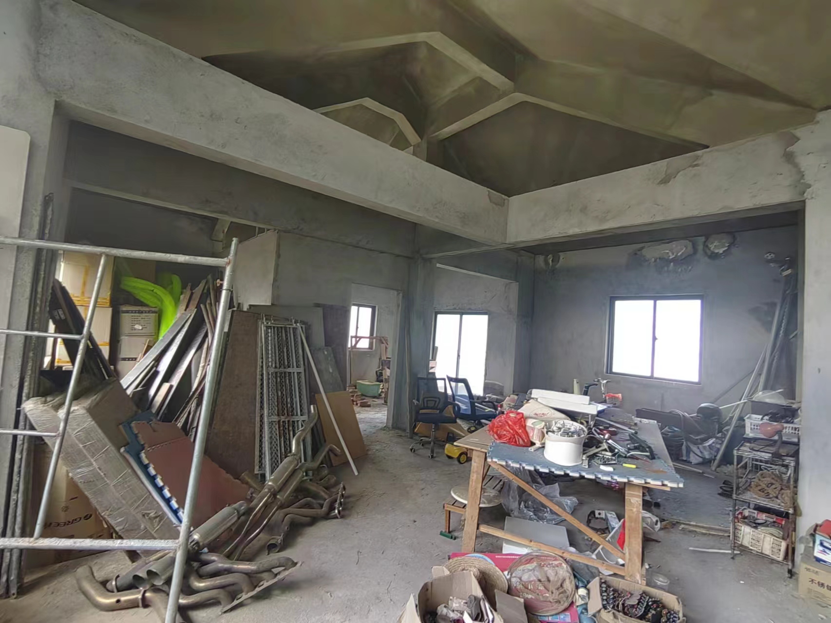 芒果树 6室3厅4卫 850.0万 芒果树 6室3厅4卫 850.0万客厅