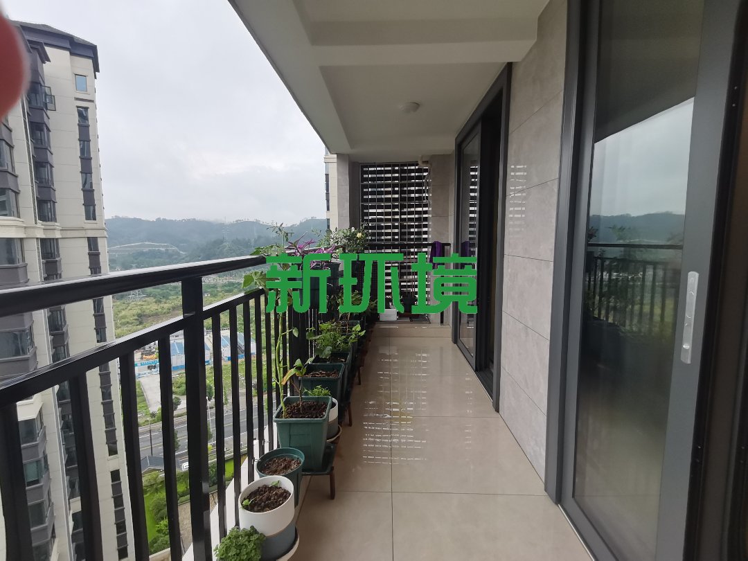 中建凤栖台  3室2厅2卫   83.80万阳台