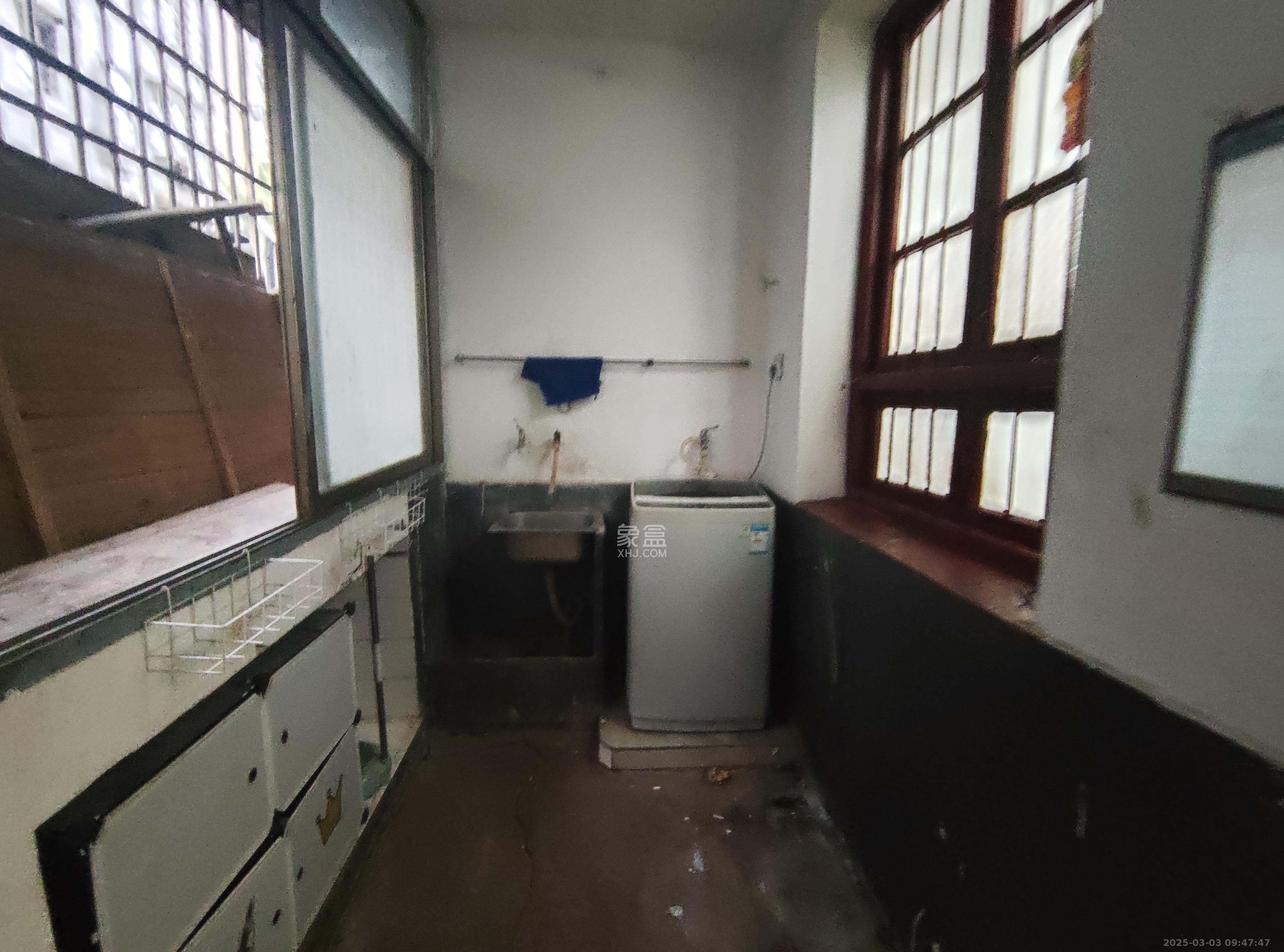 左家塘二建  3室1厅1卫   1500.00元/月室内图