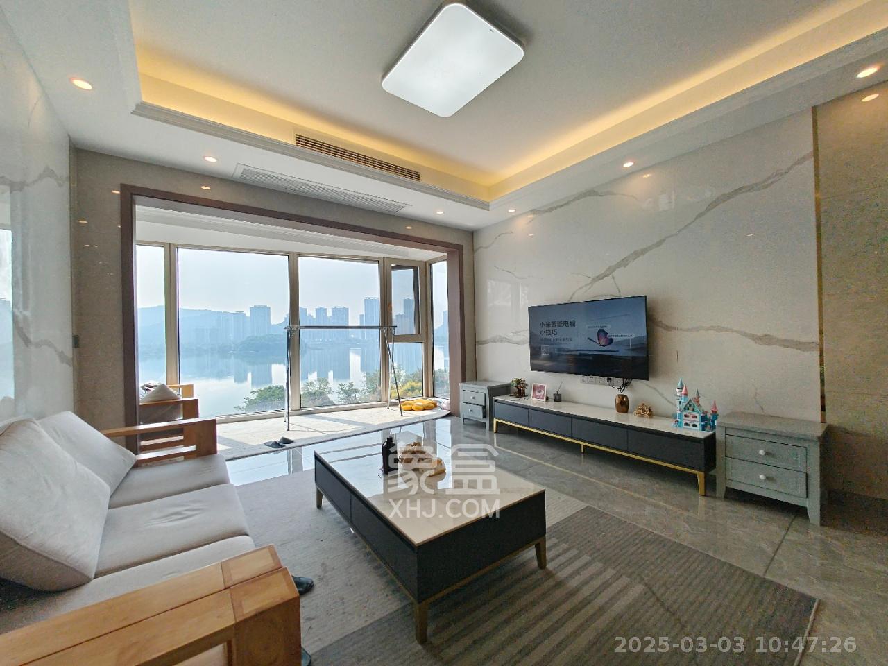 天祥水晶湾  4室2厅2卫   4500.00元/月室内图