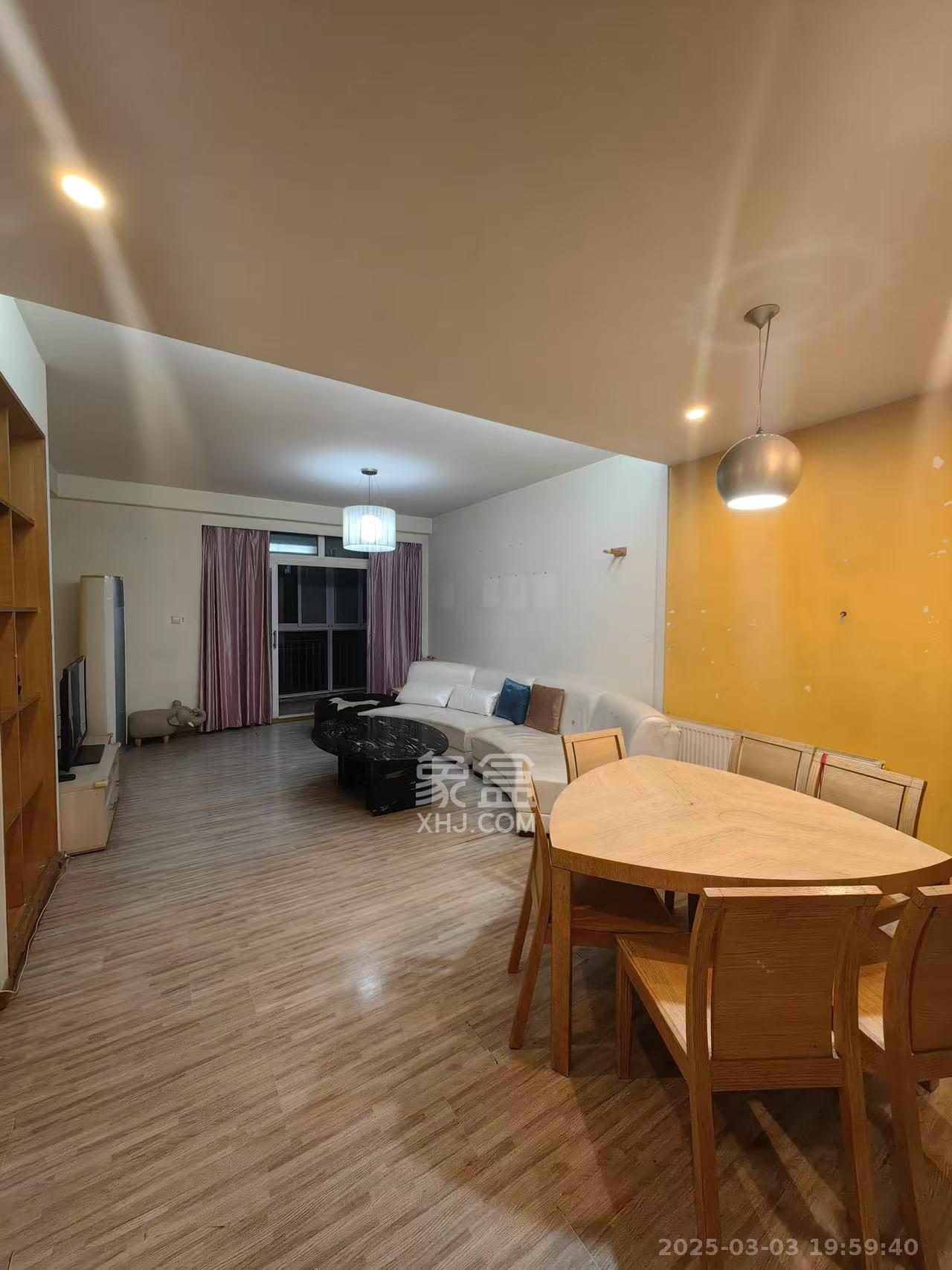 维一星城  2室1厅1卫    3200.0元/月 维一星城  2室1厅1卫    3200.0元/月室内图