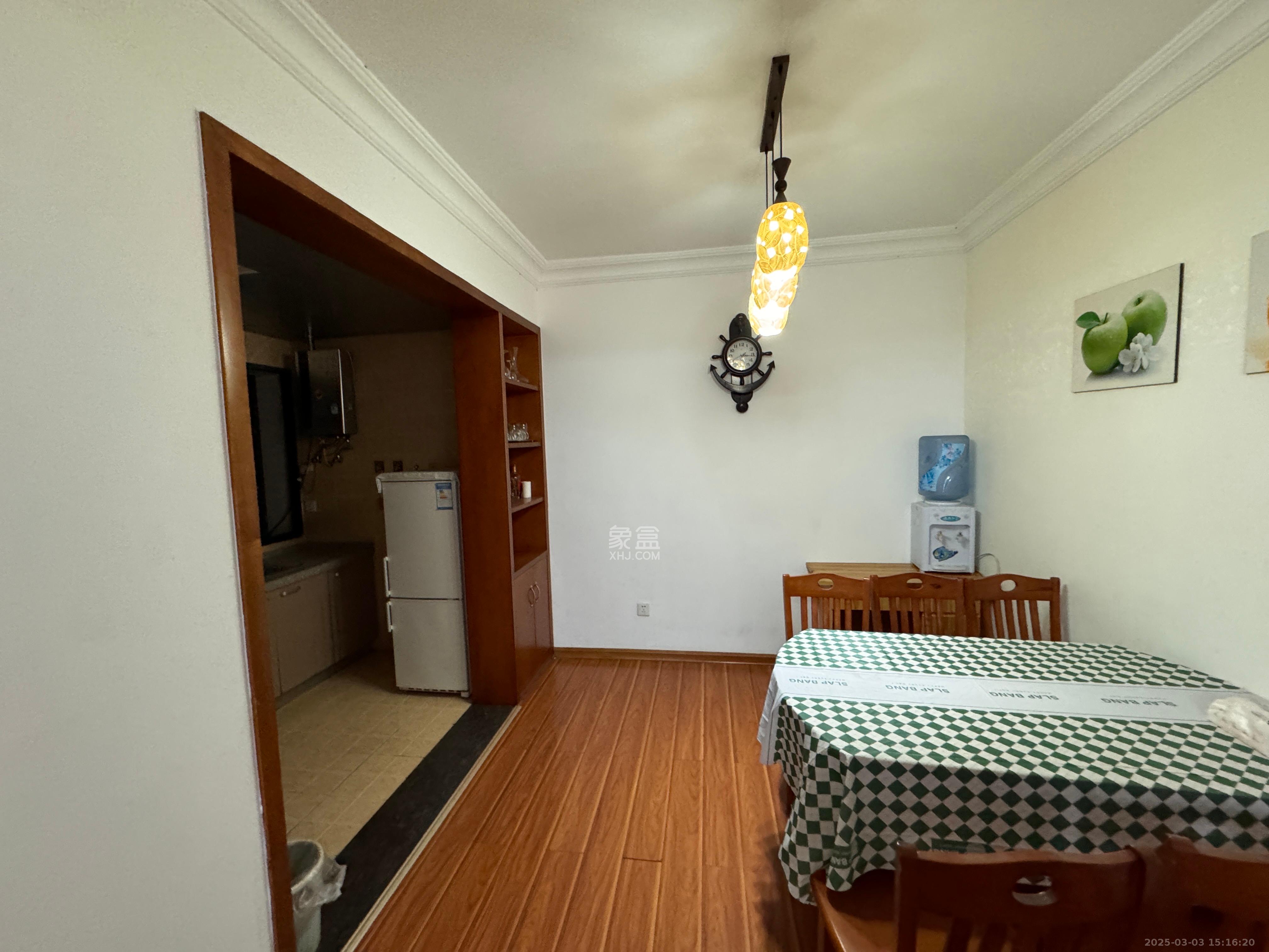 双湾国际(湘江御景花园) 3室2厅2卫 3000.0元/月 双湾国际(湘江御景花园) 3室2厅2卫 3000.0元/月室内图