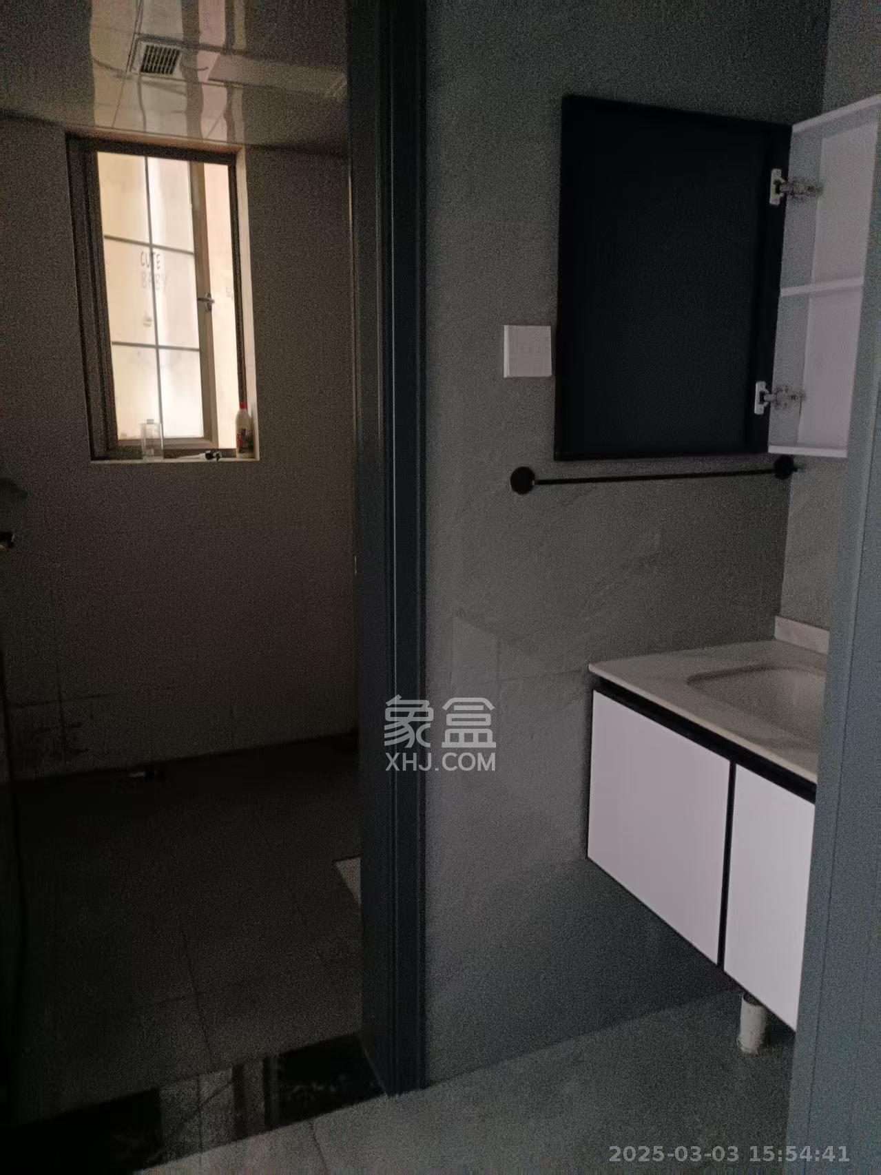 万科白鹭郡  4室2厅2卫   3200.00元/月室内图