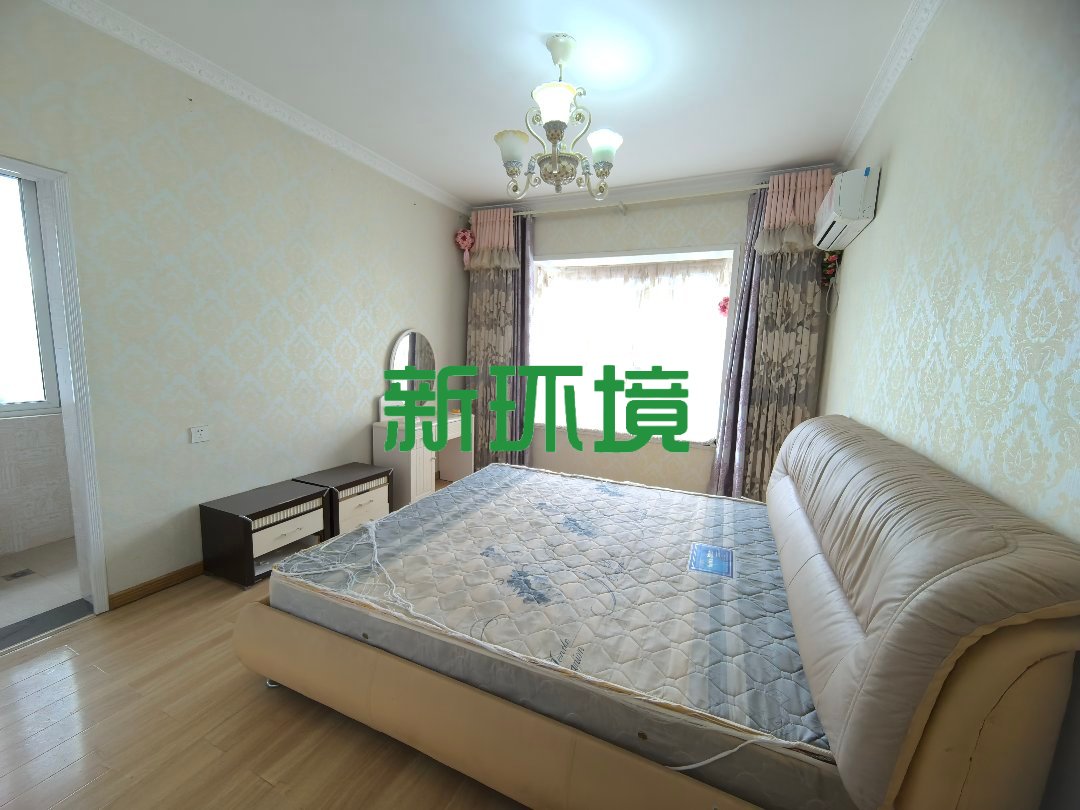 时代港湾  1室0厅0卫   71.80万客厅