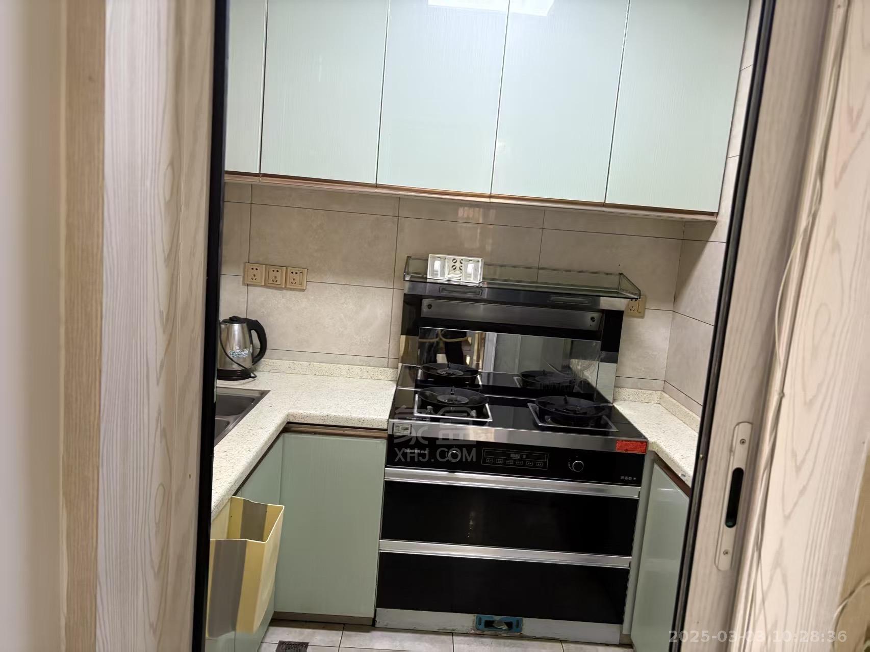 山水印象 3室2厅2卫 1800.0元/月 山水印象 3室2厅2卫 1800.0元/月室内图