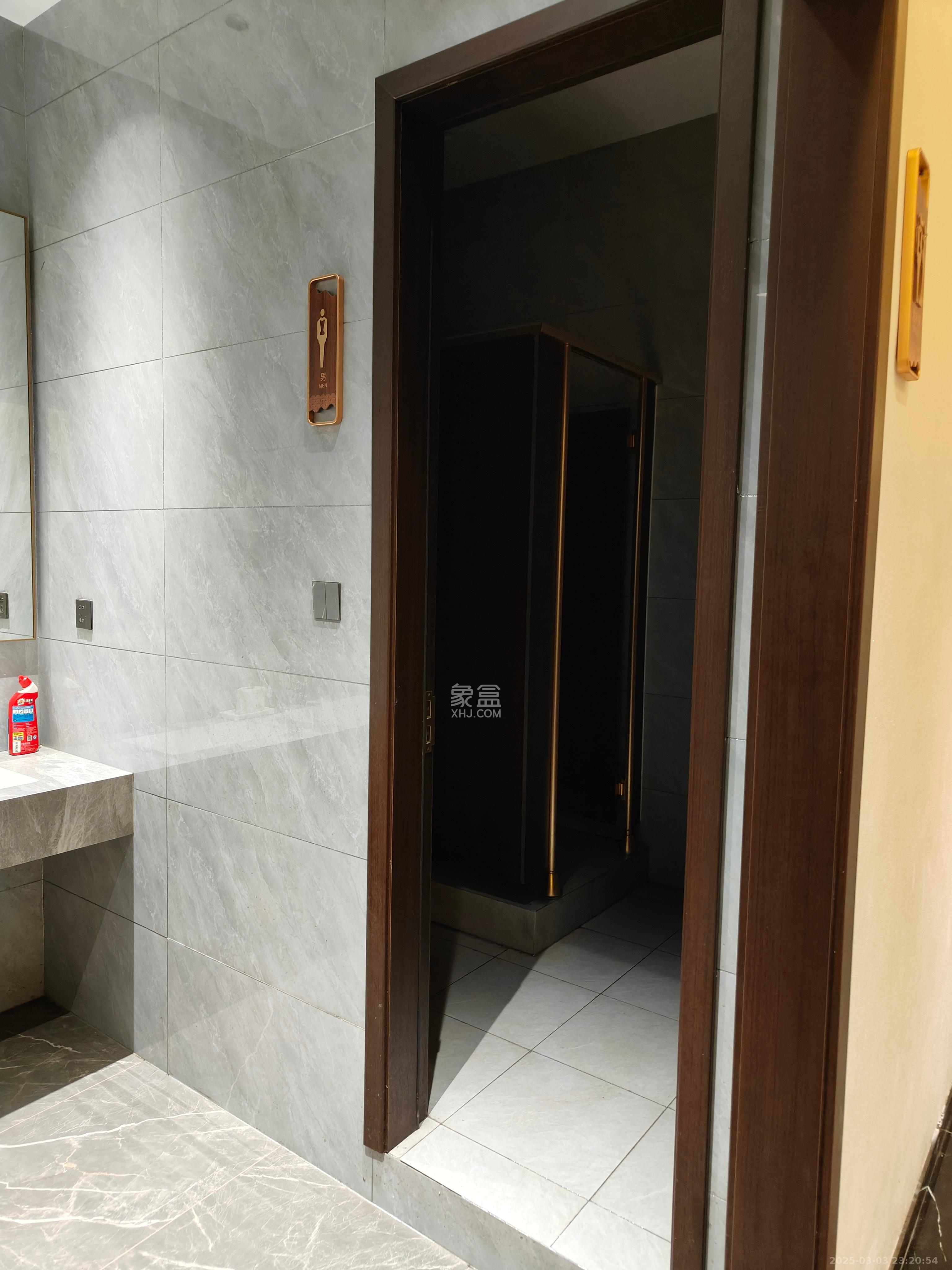 金辉优步星樾   105.65㎡      18000.0元/月室内图